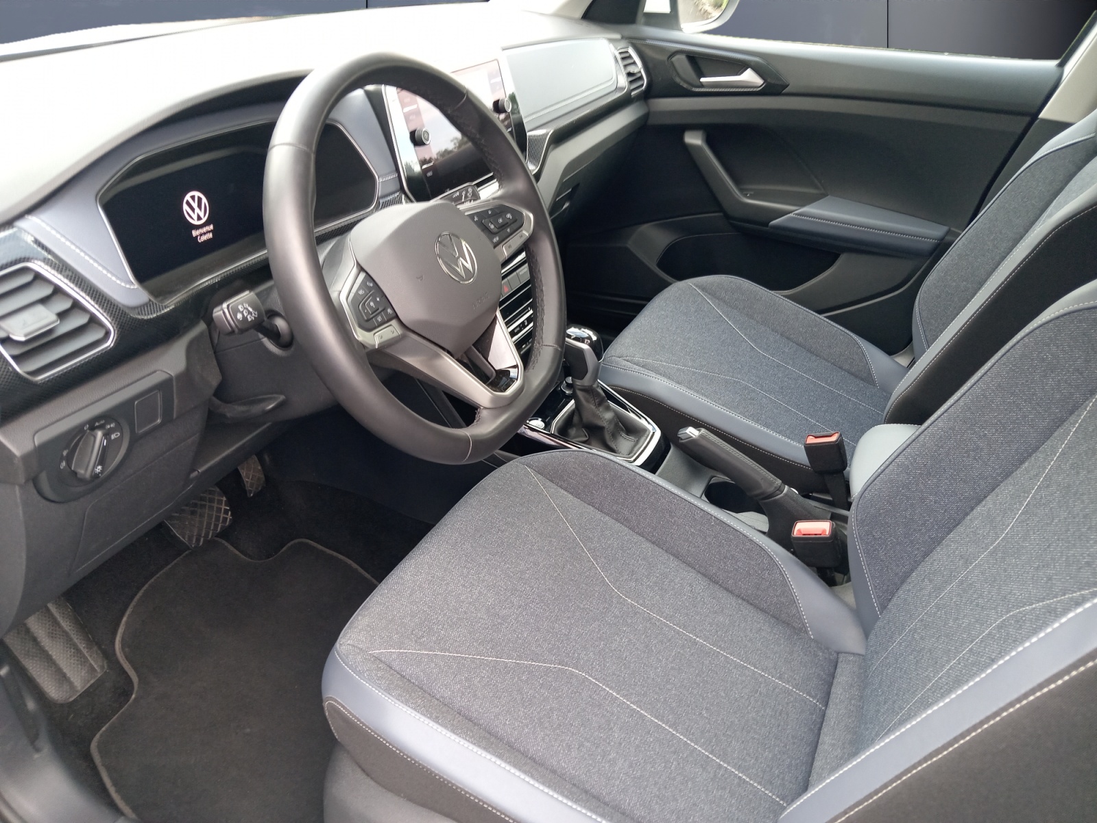 Volkswagen T-Cross 9