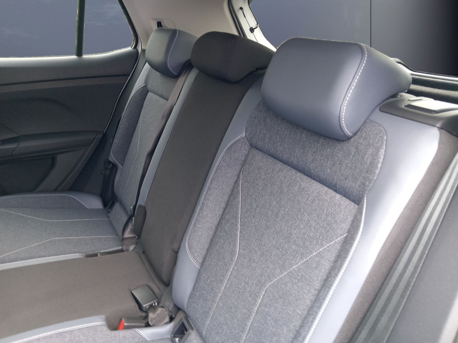 Volkswagen T-Cross 11
