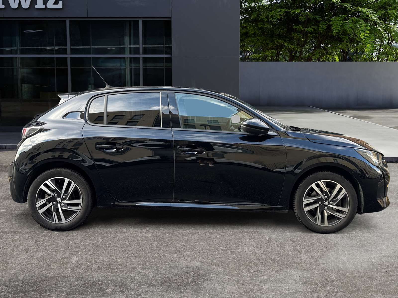 Peugeot 208 5