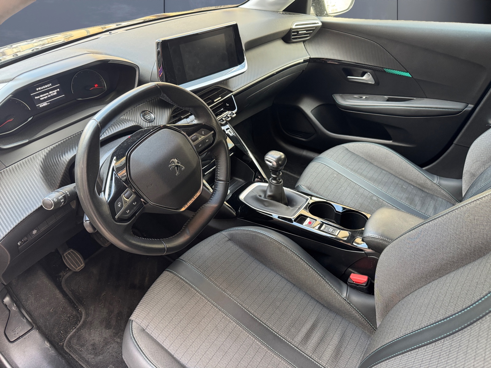 Peugeot 208 8