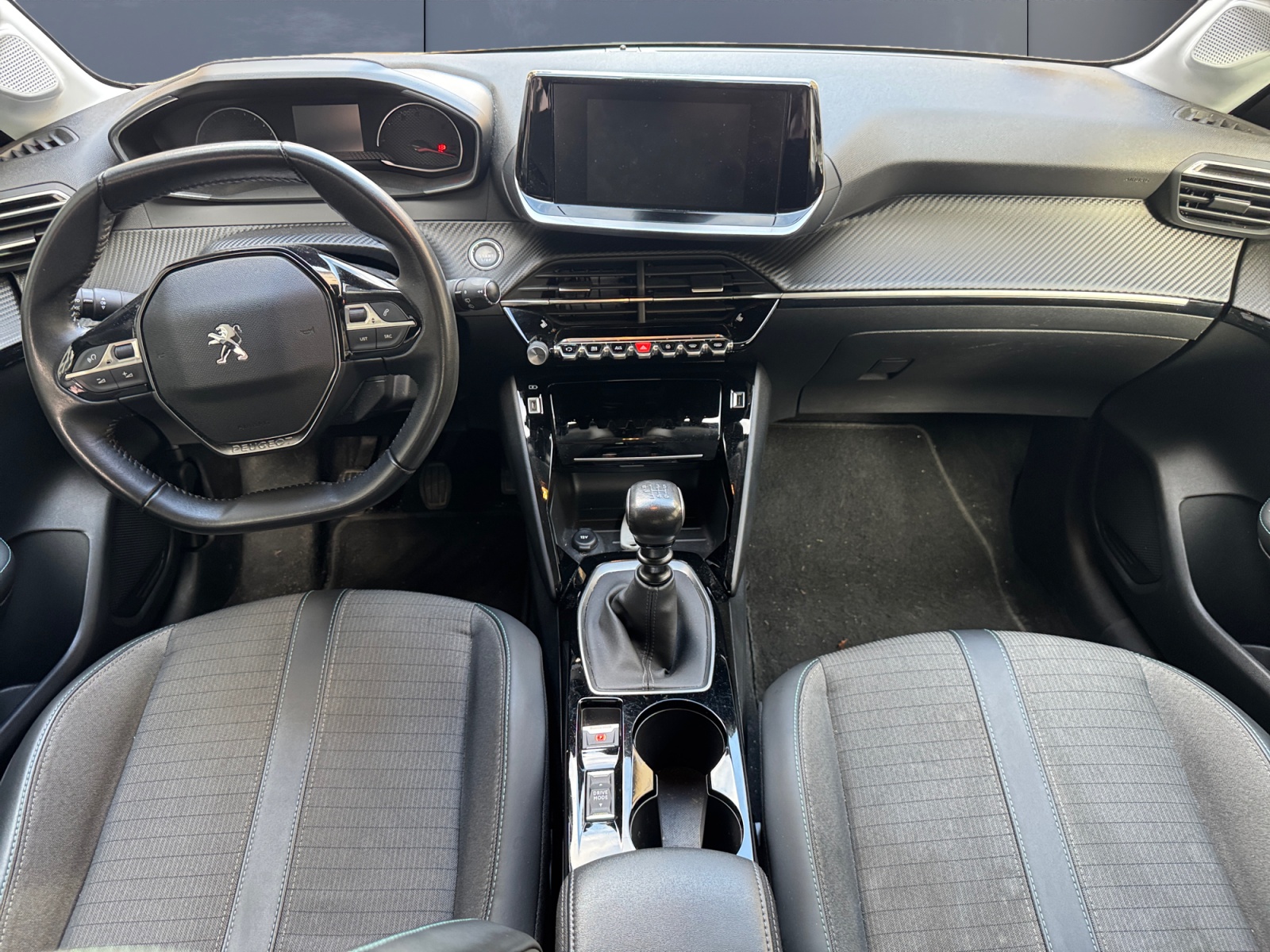 Peugeot 208 14