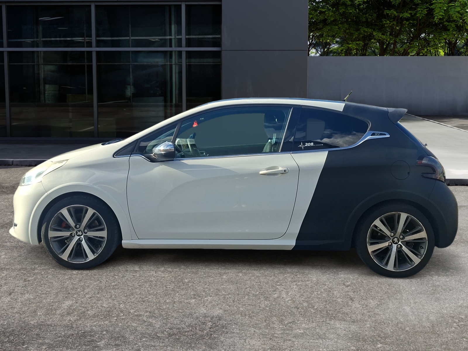 Peugeot 208 1
