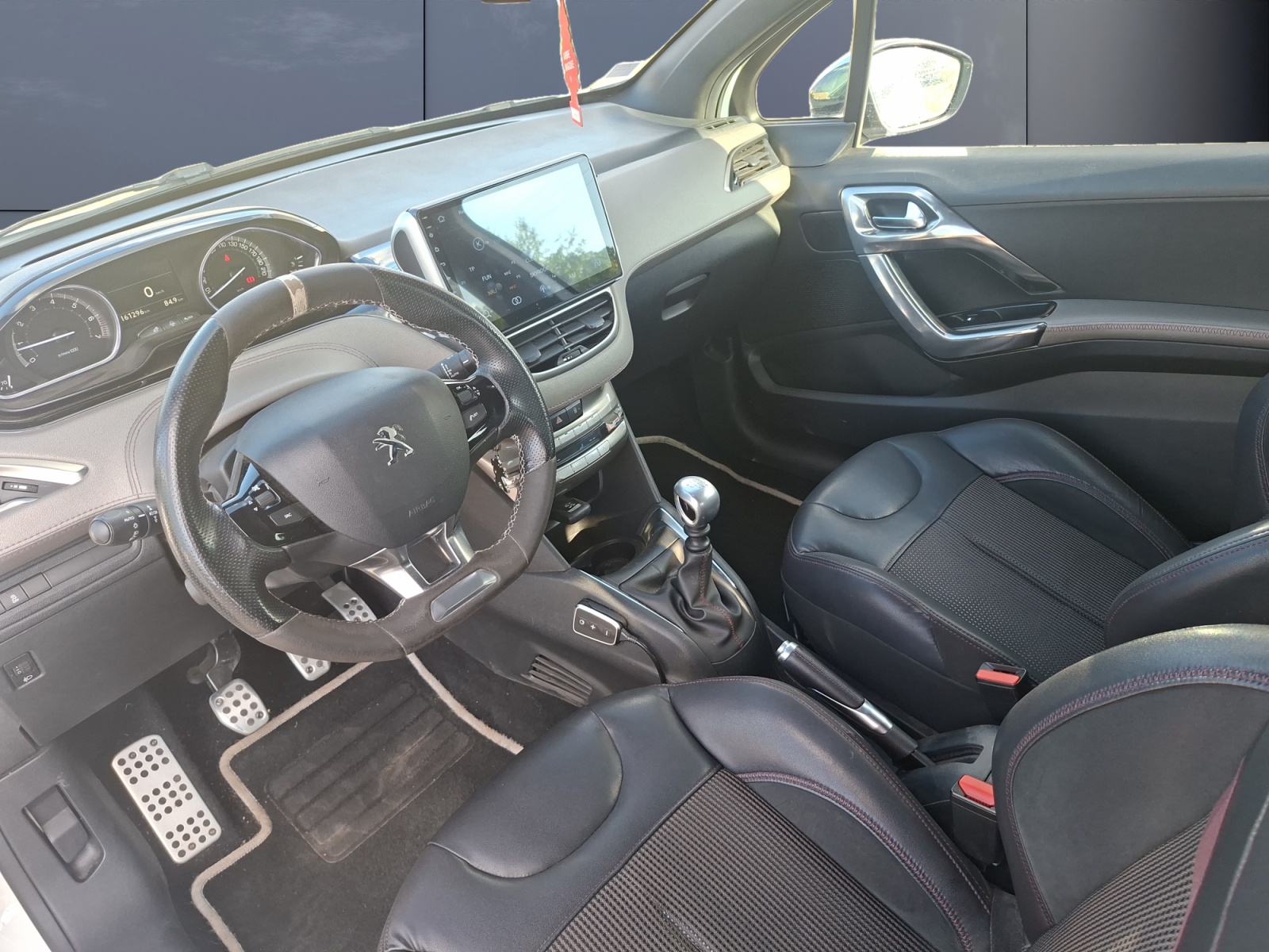 Peugeot 208 8