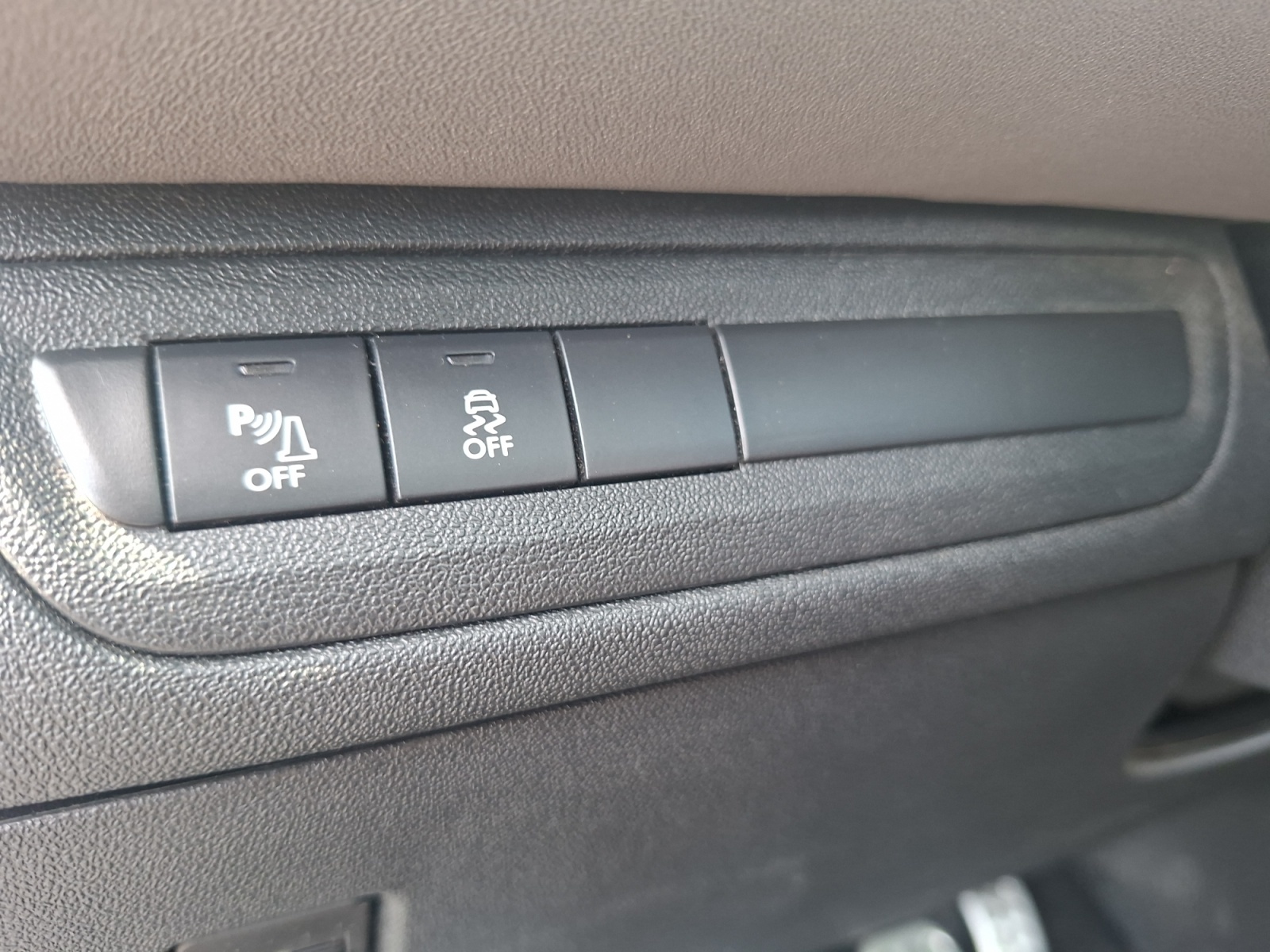 Peugeot 208 18