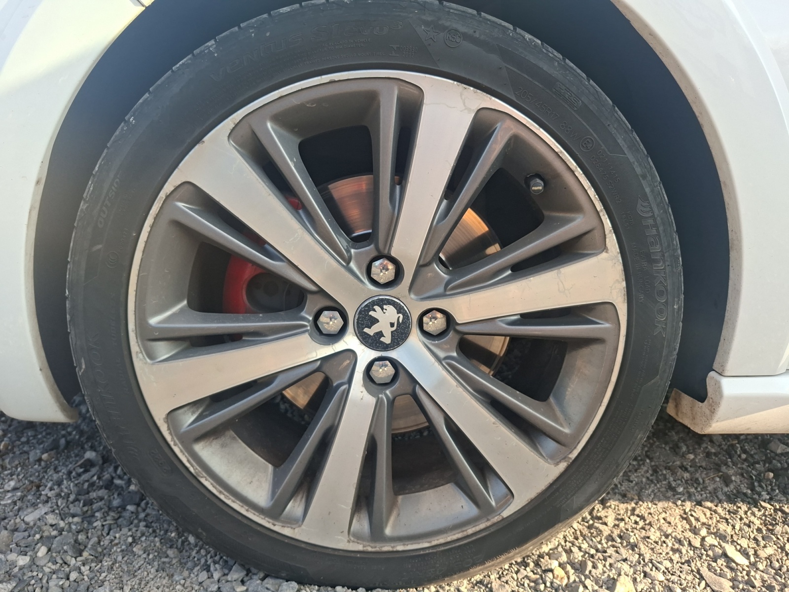 Peugeot 208 33