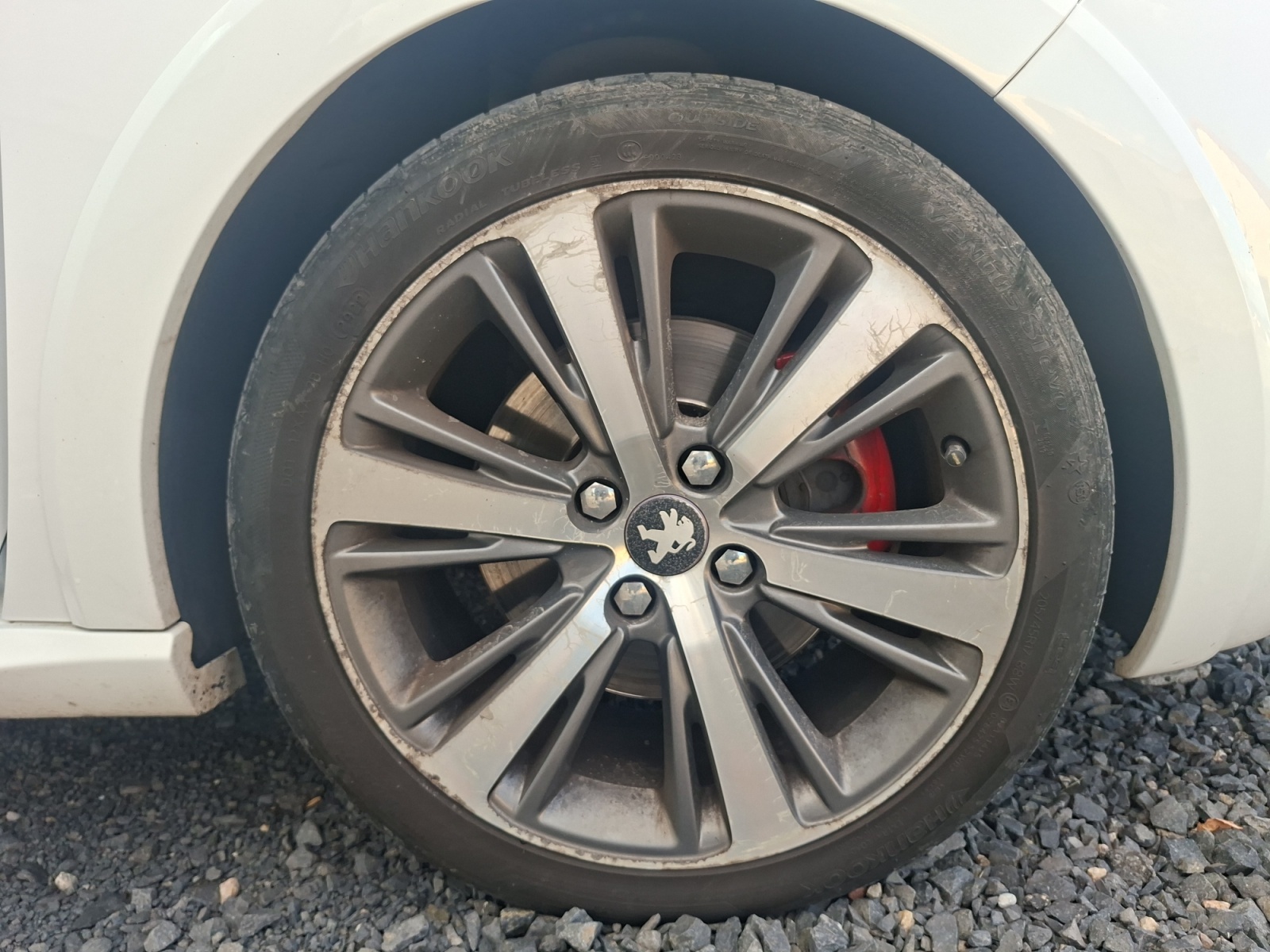 Peugeot 208 36