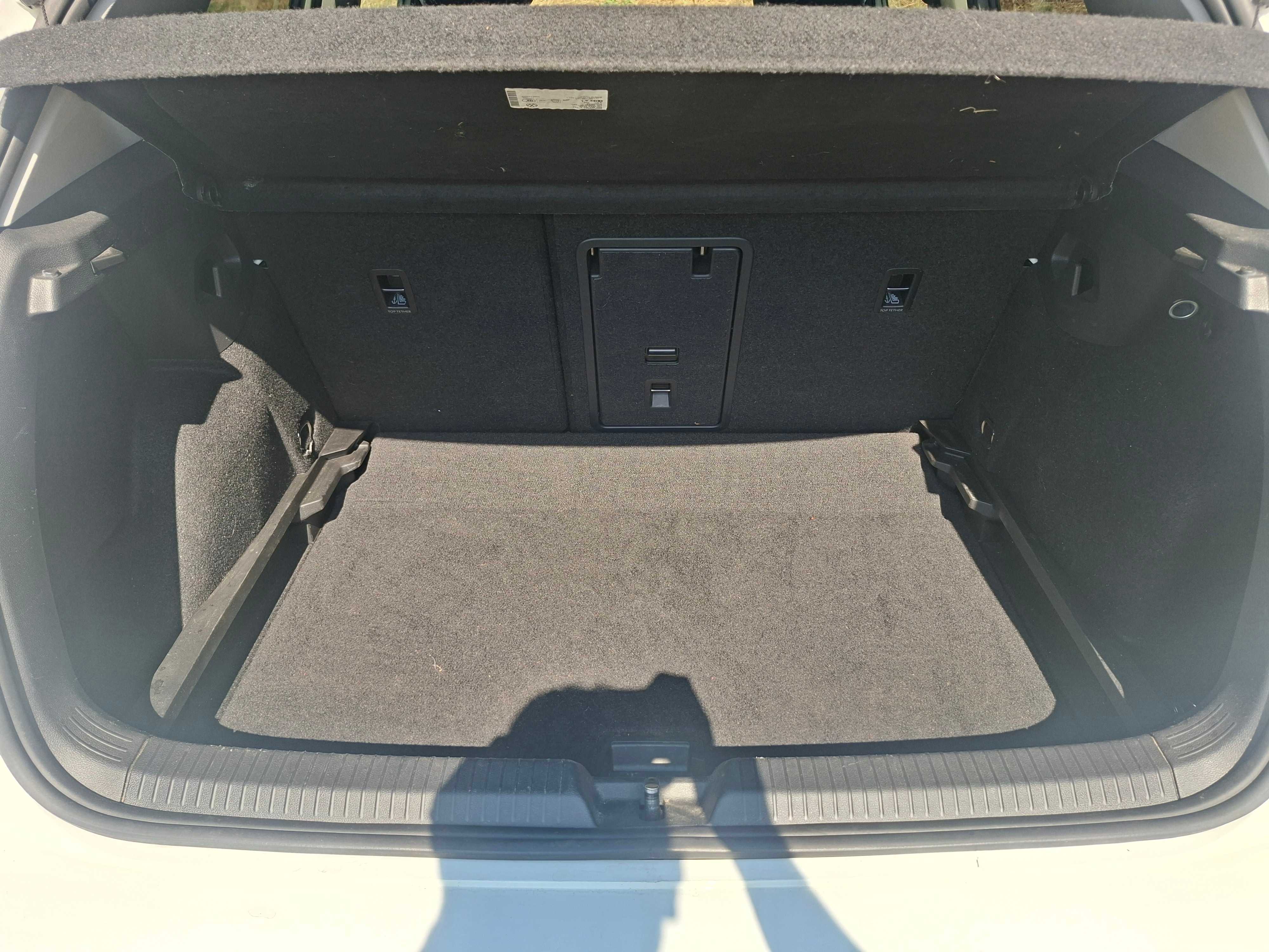 Volkswagen Golf 51