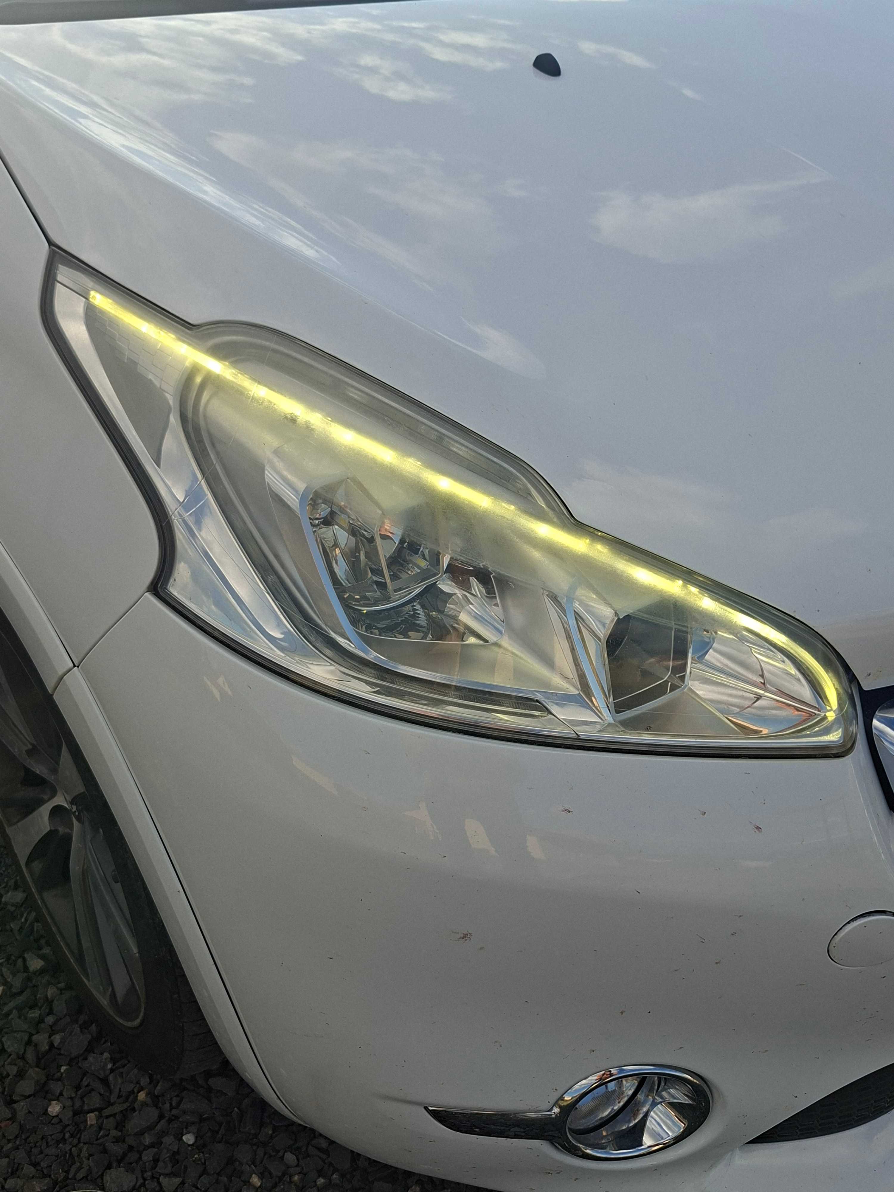 Peugeot 208 38