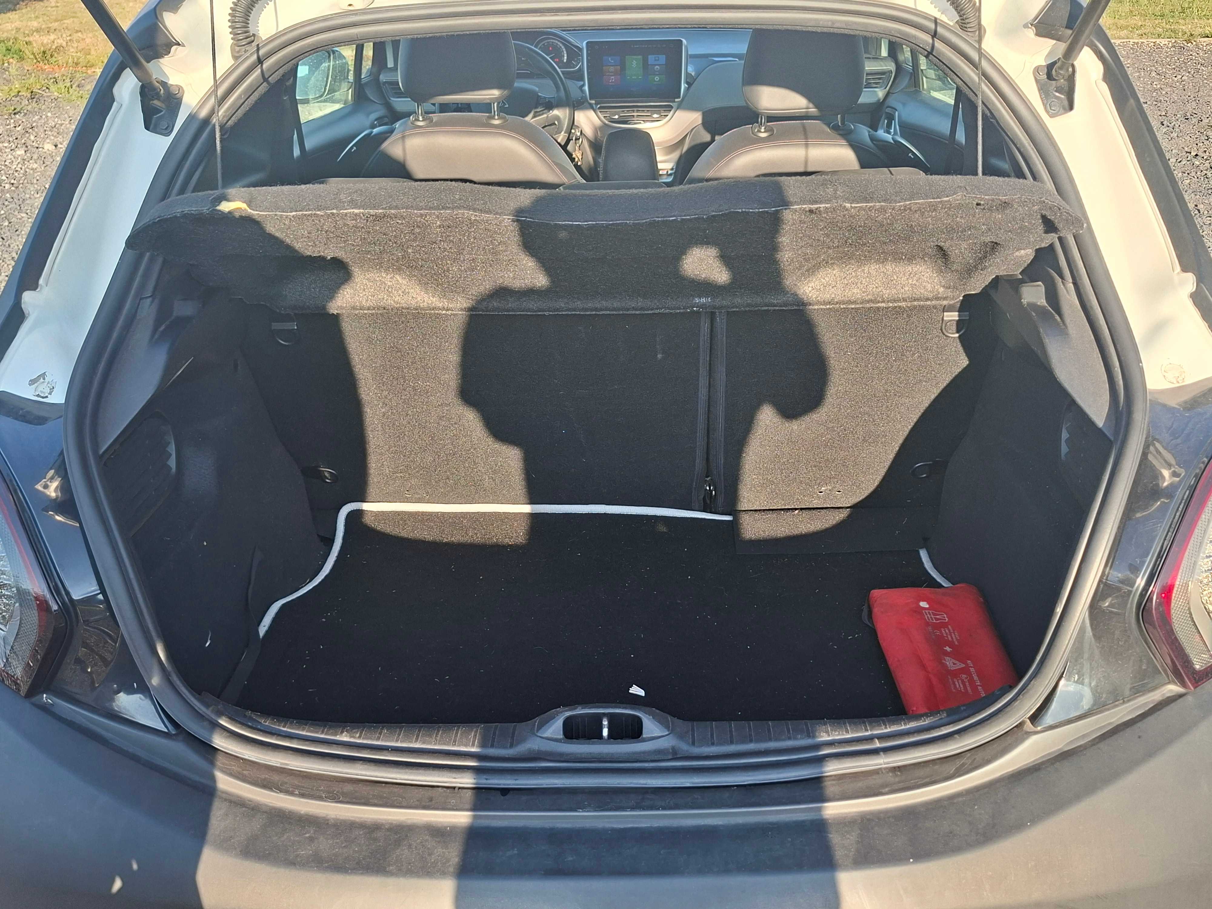 Peugeot 208 42