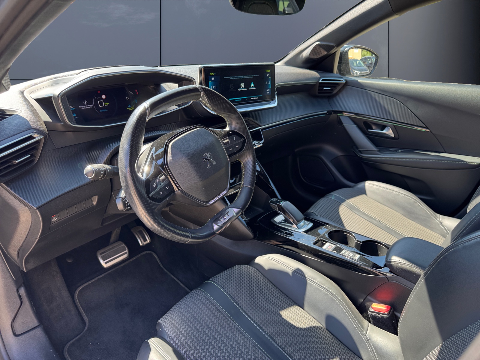 Peugeot E-208 8