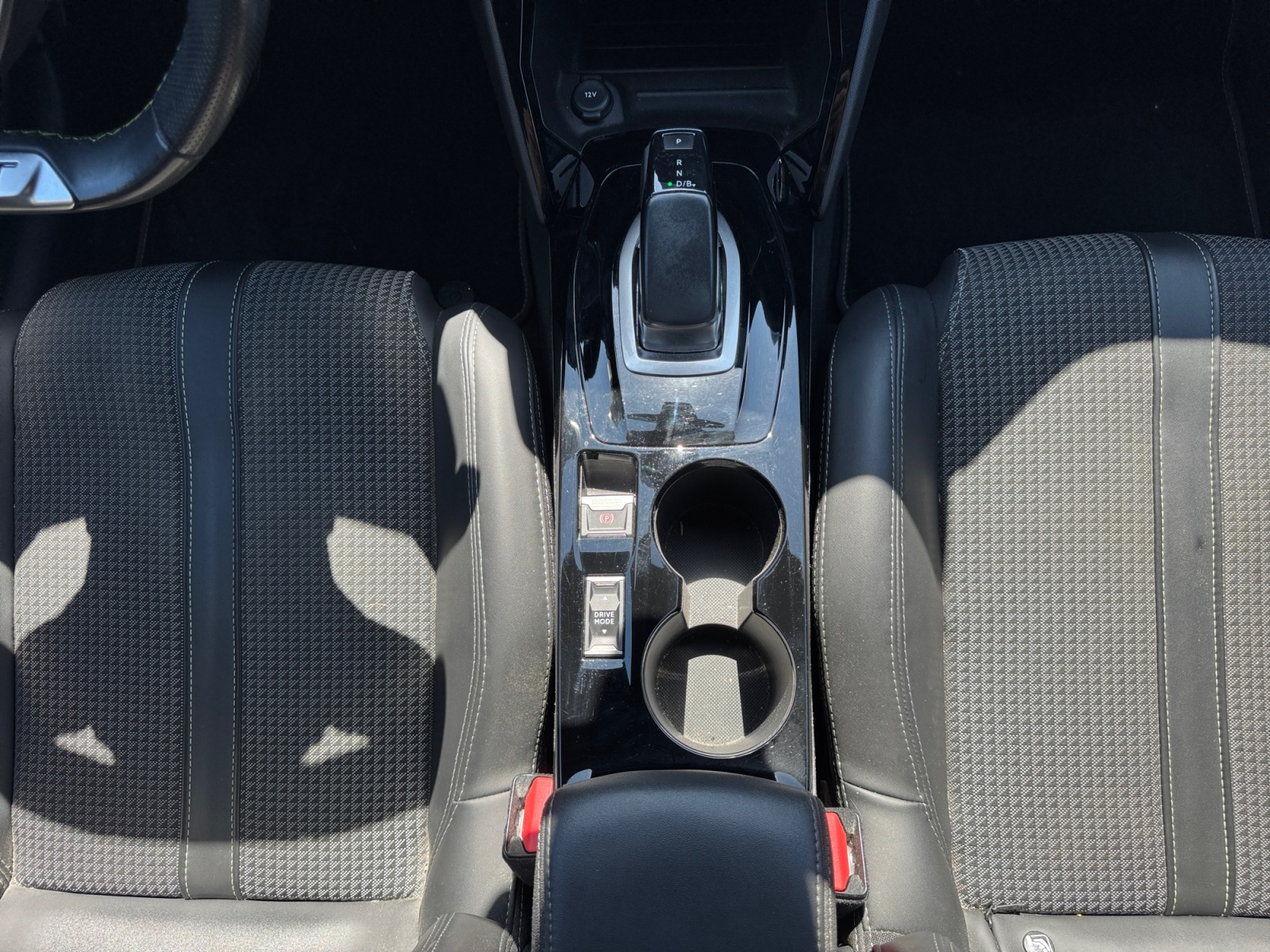 Peugeot E-208 20