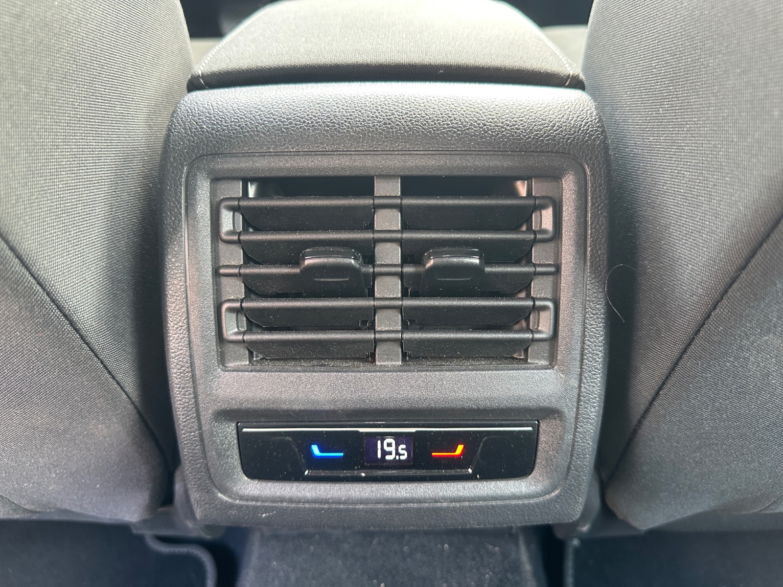 Volkswagen Golf 28