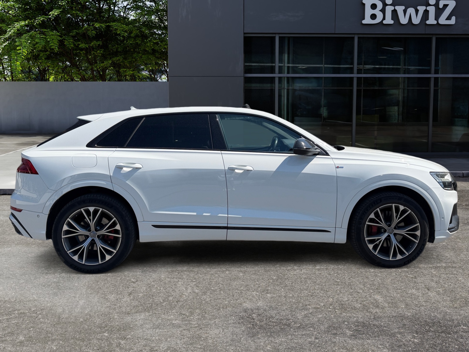 Audi Q8 5