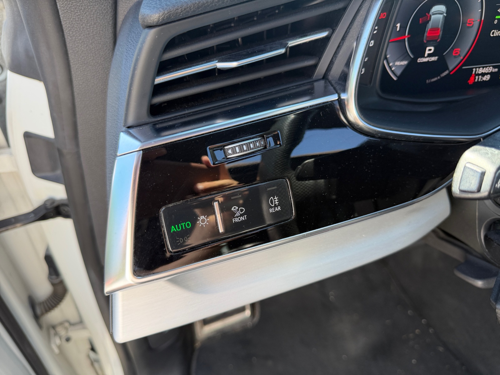 Audi Q8 19