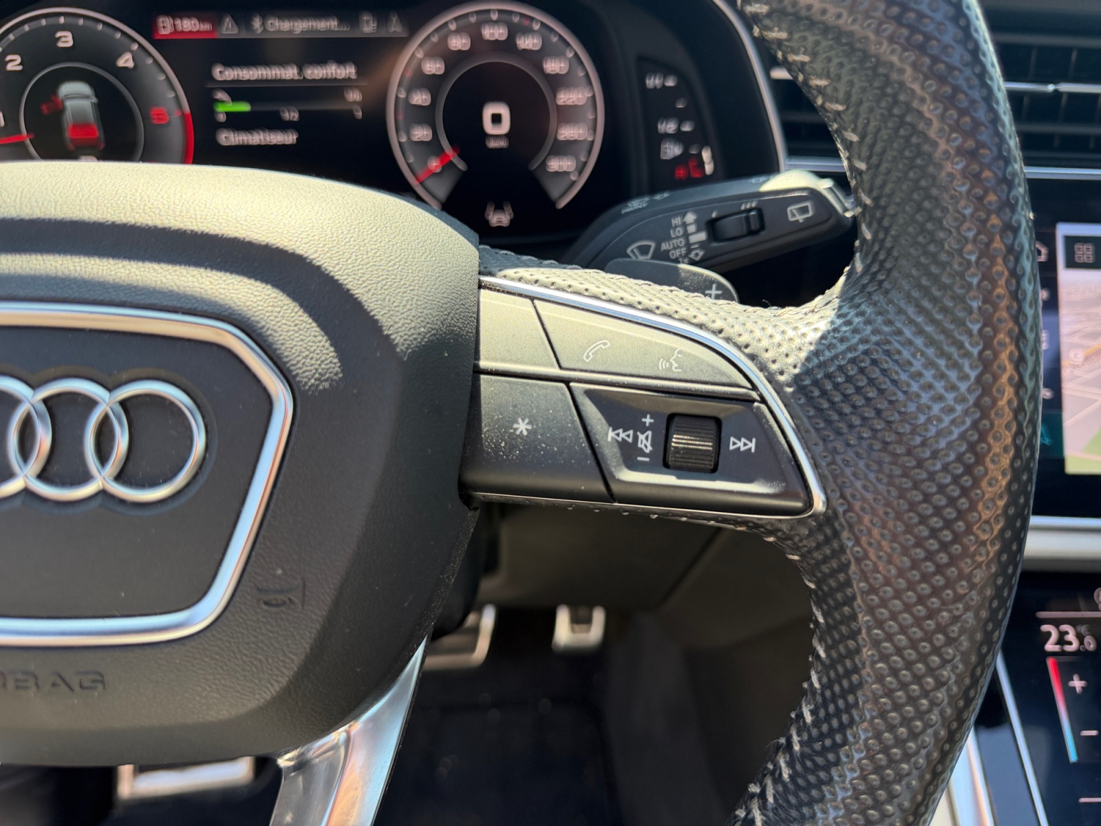 Audi Q8 21