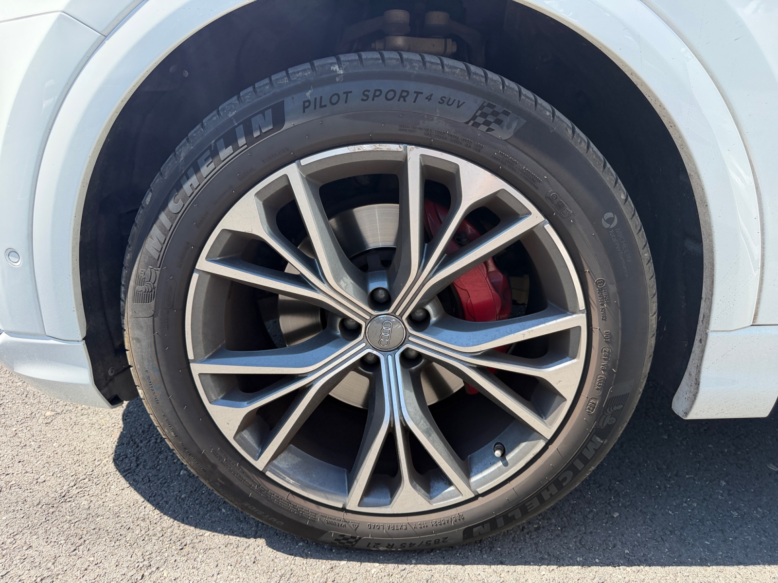 Audi Q8 29