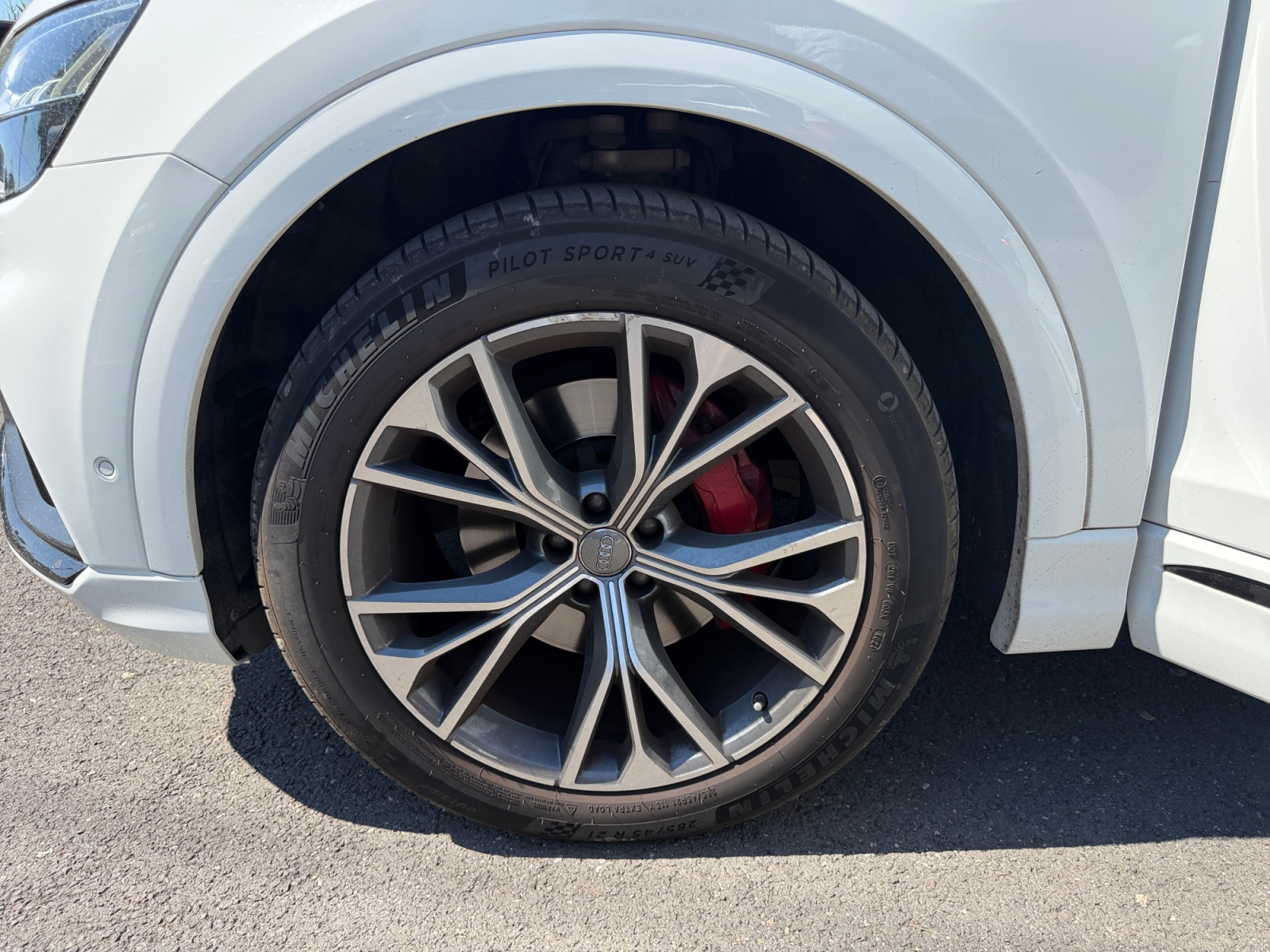 Audi Q8 33