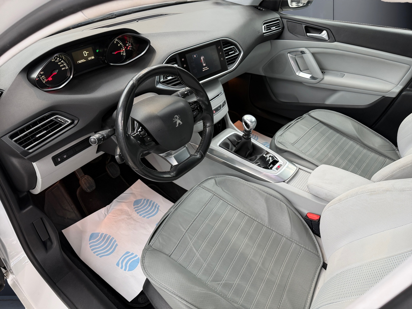 Peugeot 308 8