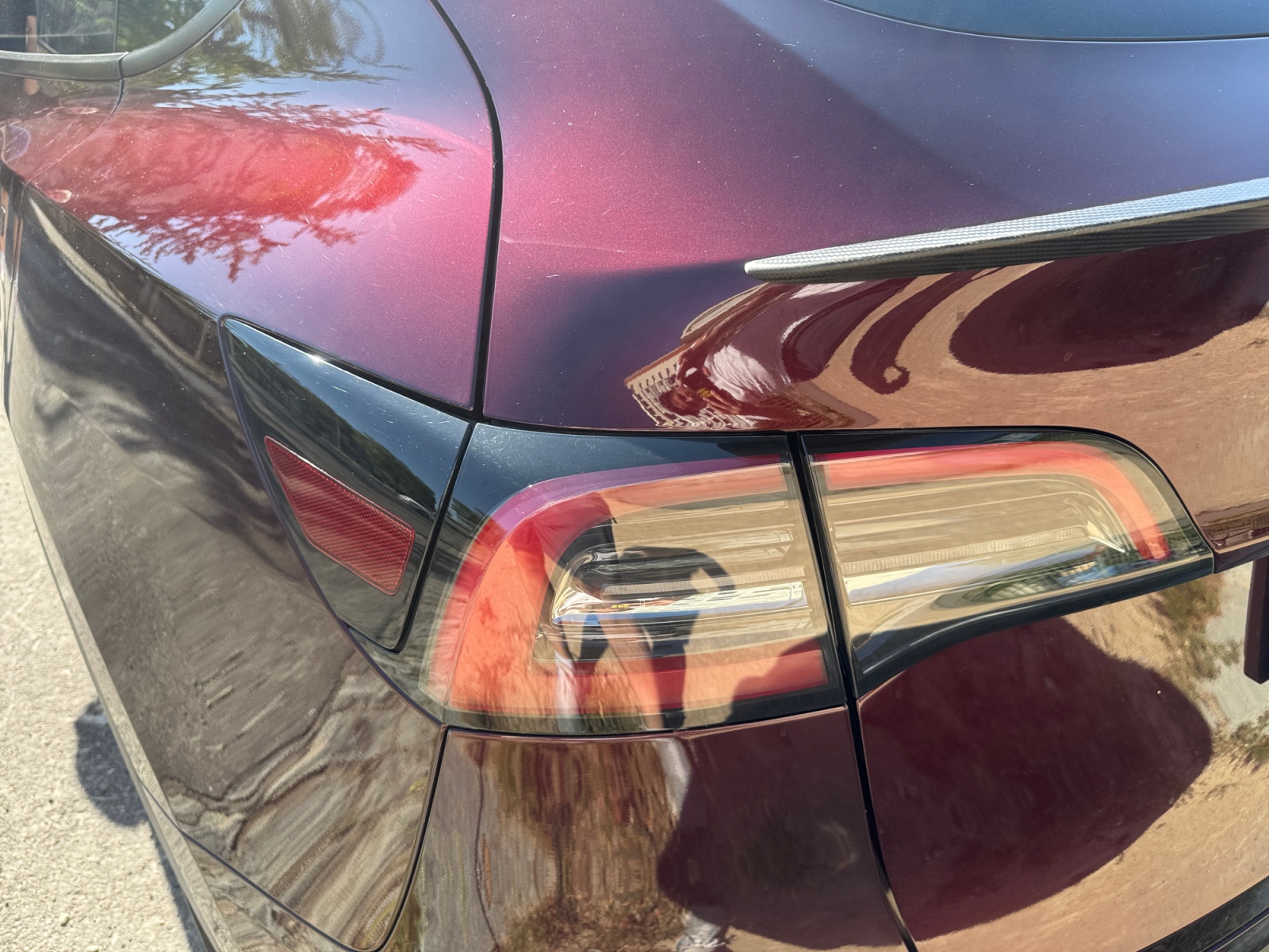 Tesla Model-Y 37