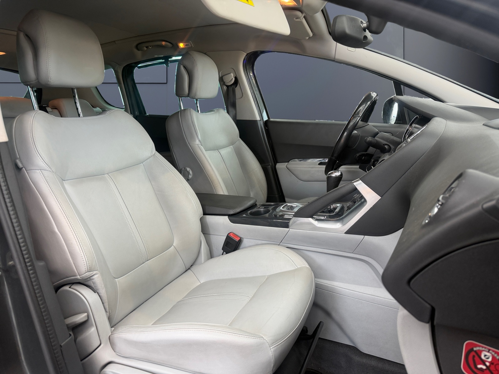Peugeot 3008 13