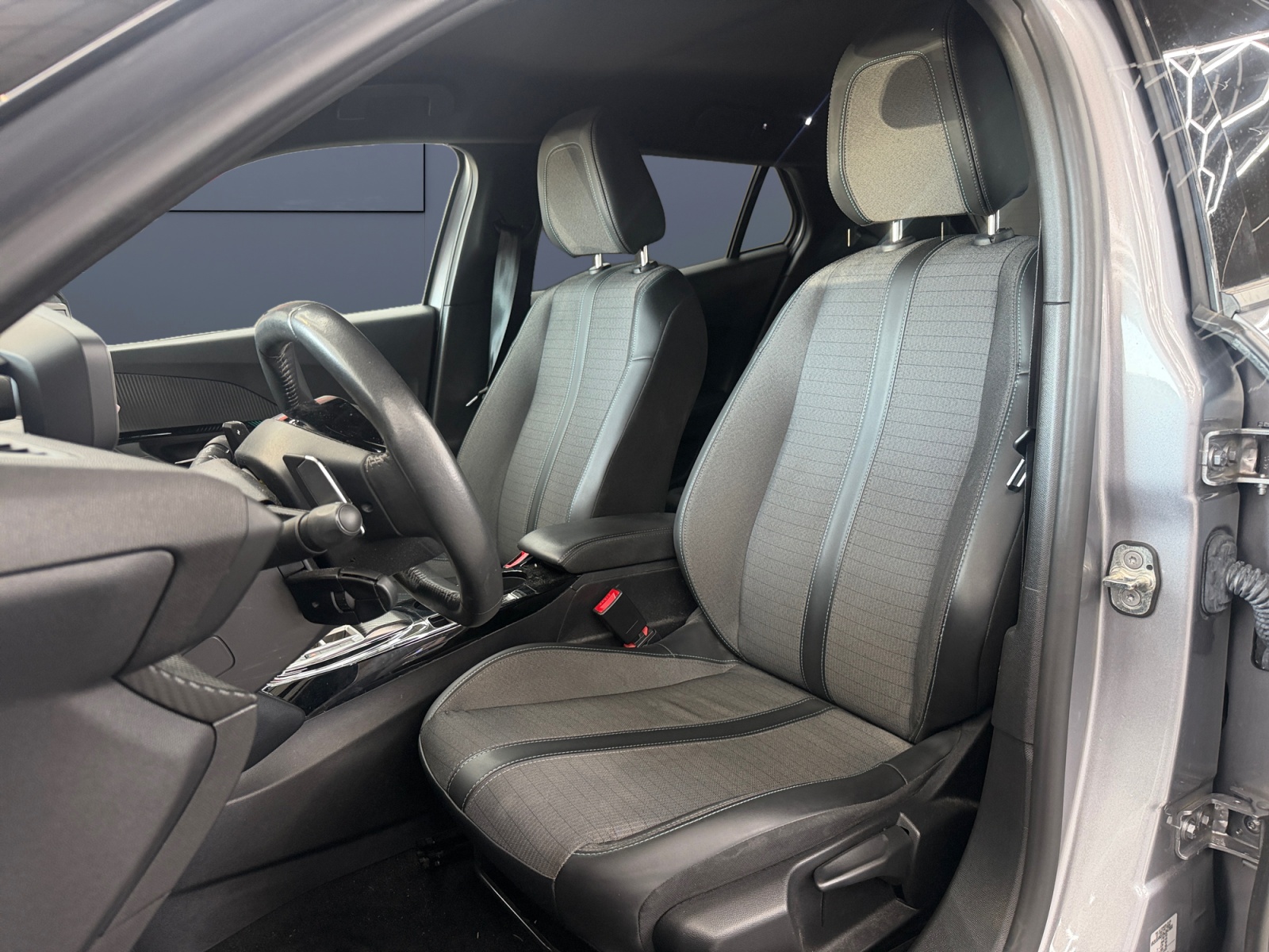 Peugeot 2008 9