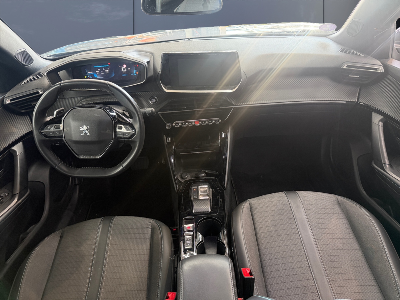 Peugeot 2008 14