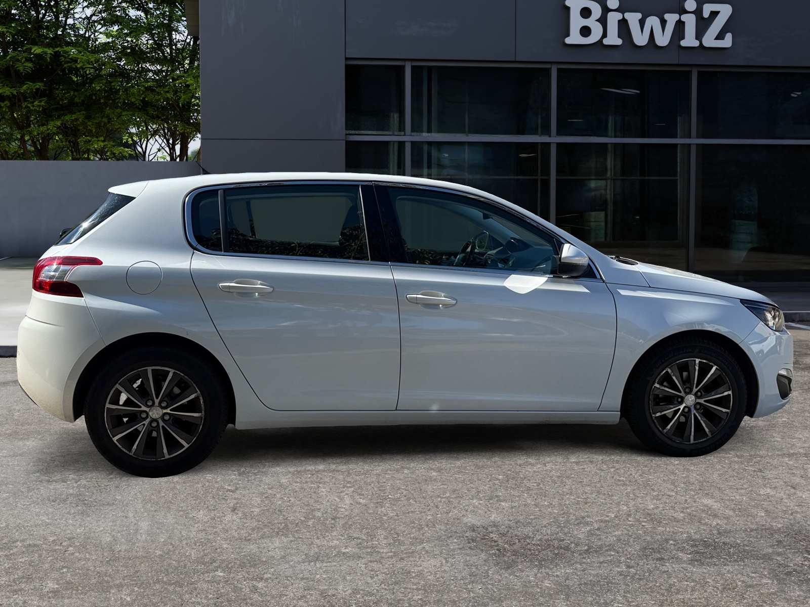 Peugeot 308 5