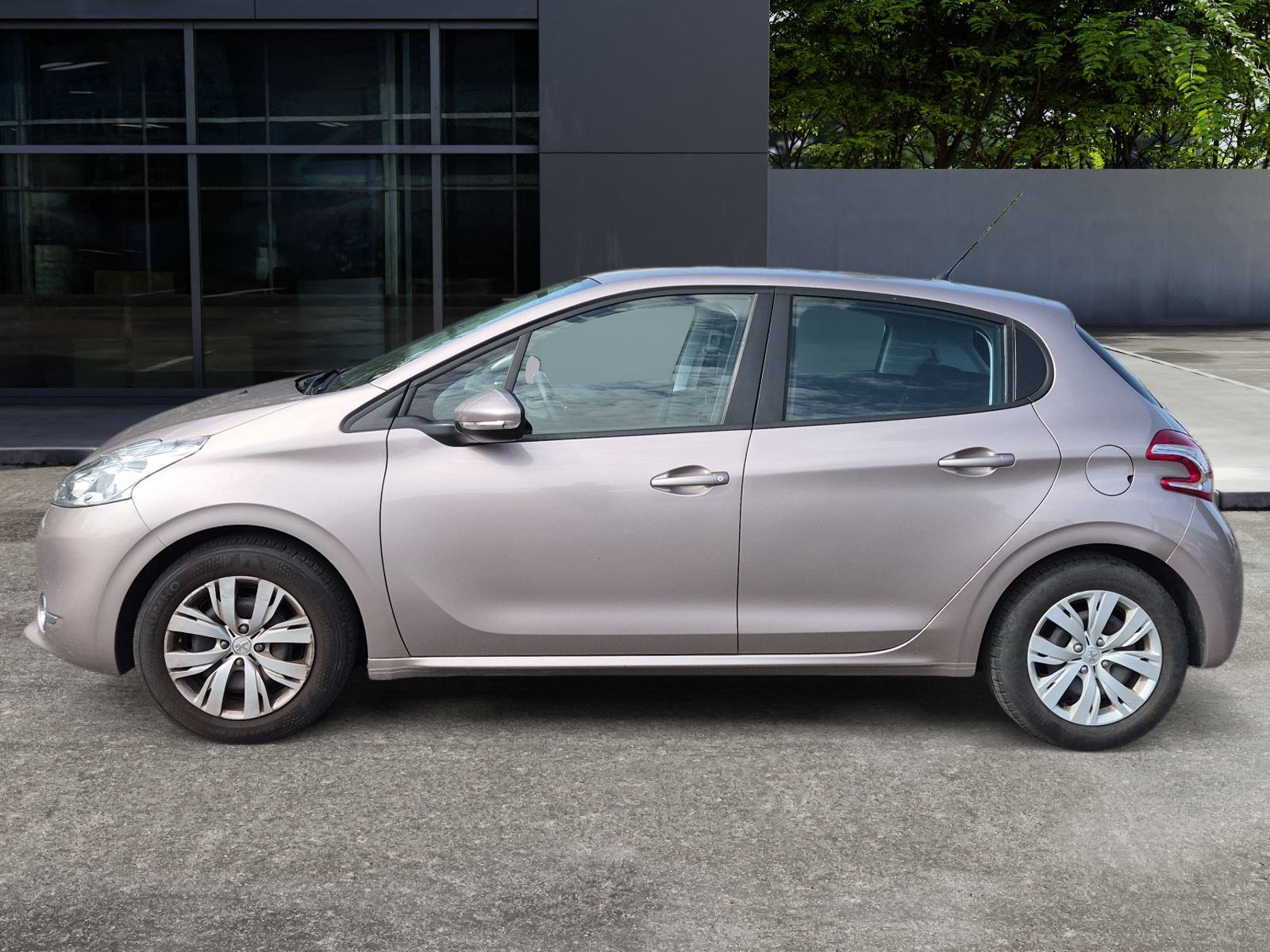 Peugeot 208 1