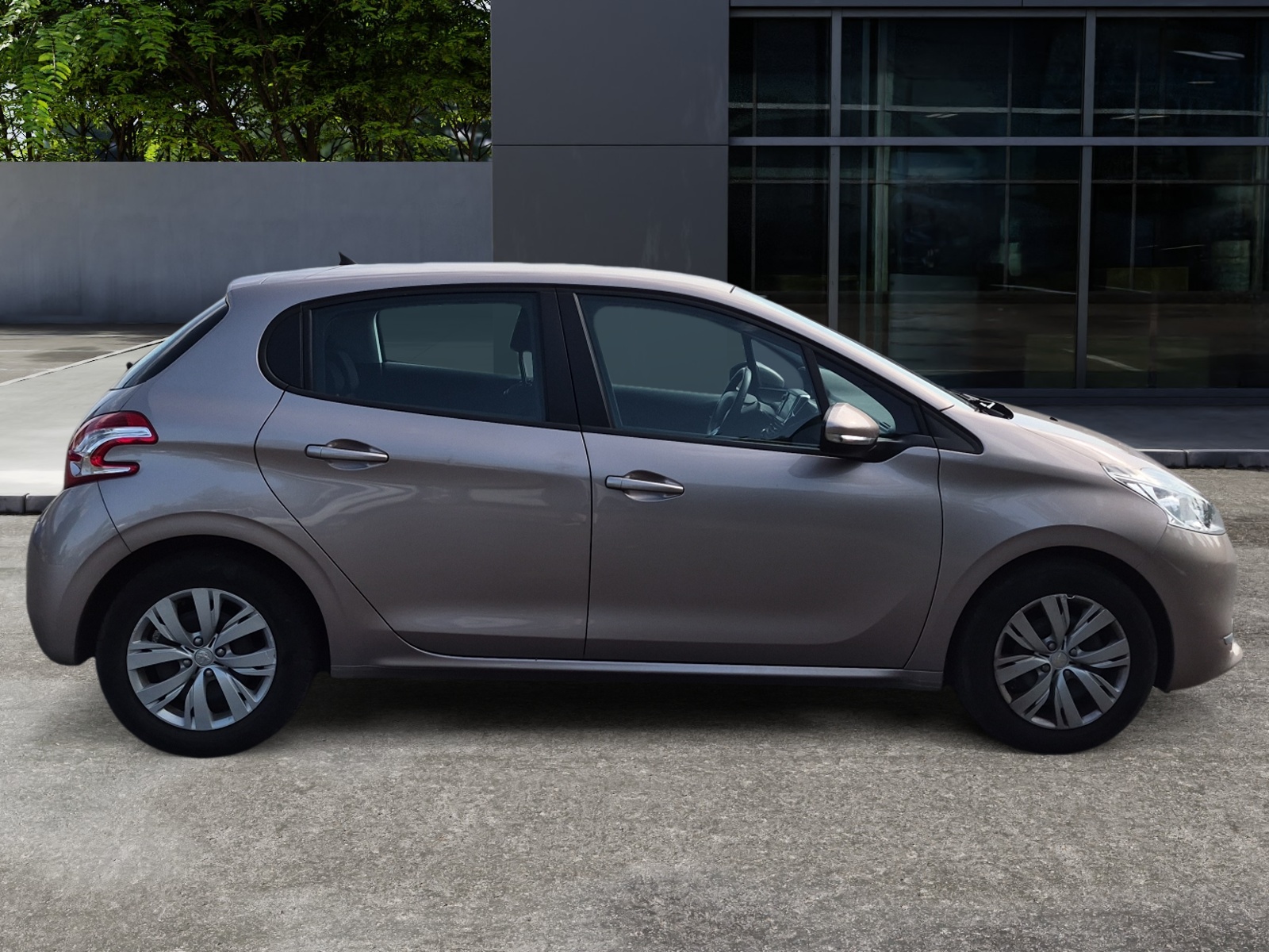 Peugeot 208 5