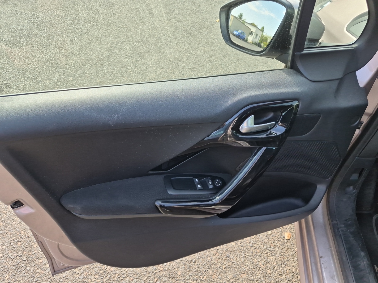 Peugeot 208 17