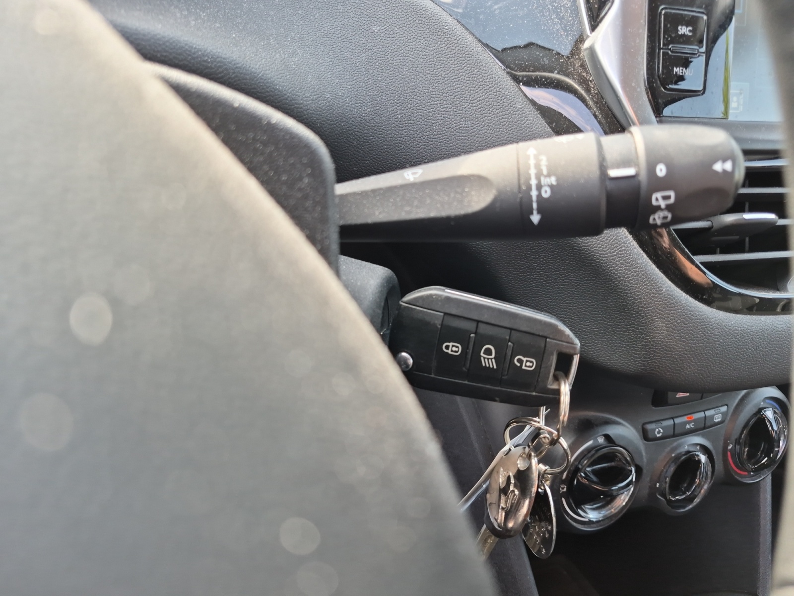 Peugeot 208 22