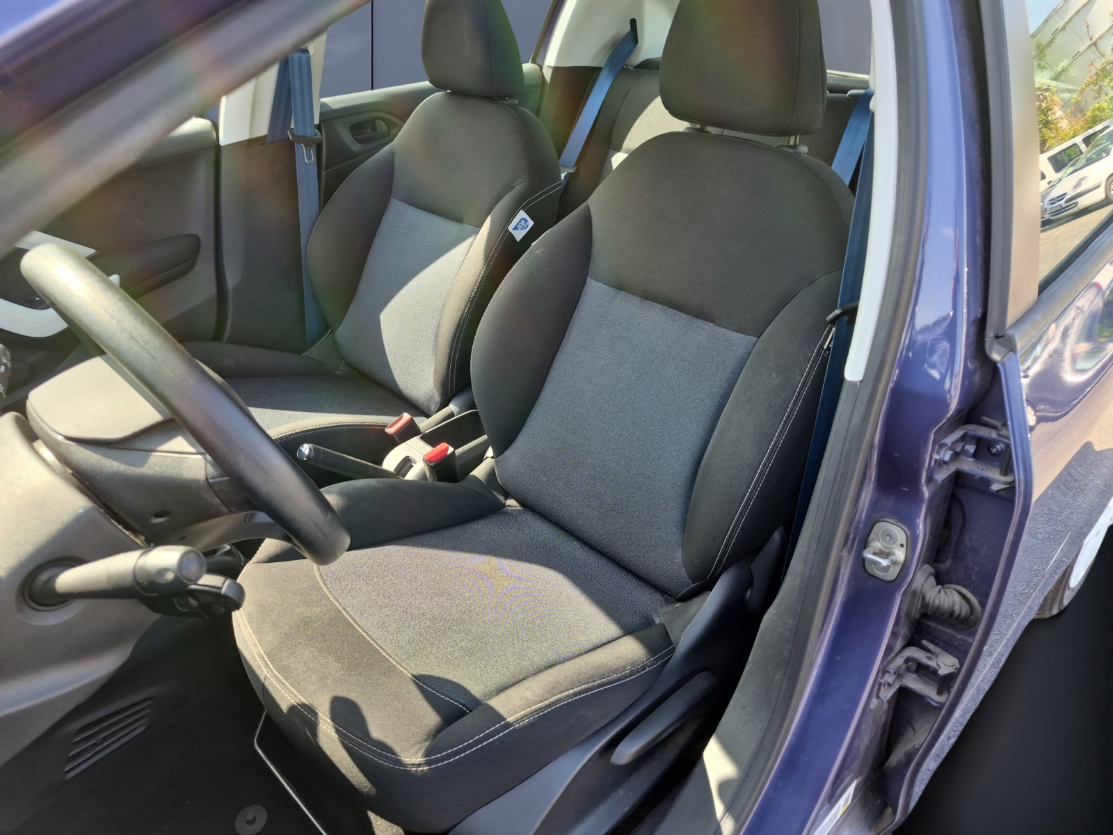 Peugeot 208 9