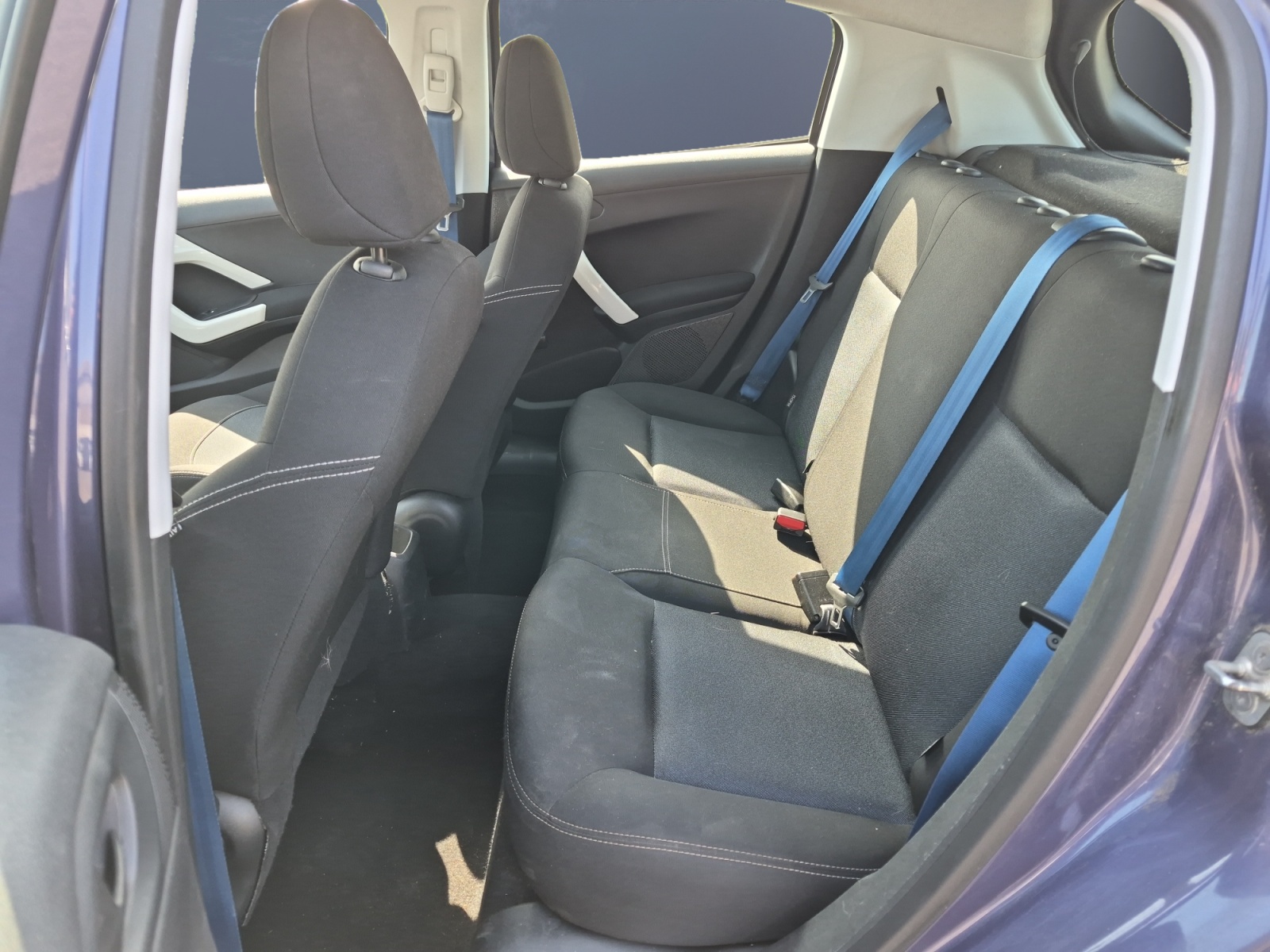 Peugeot 208 10
