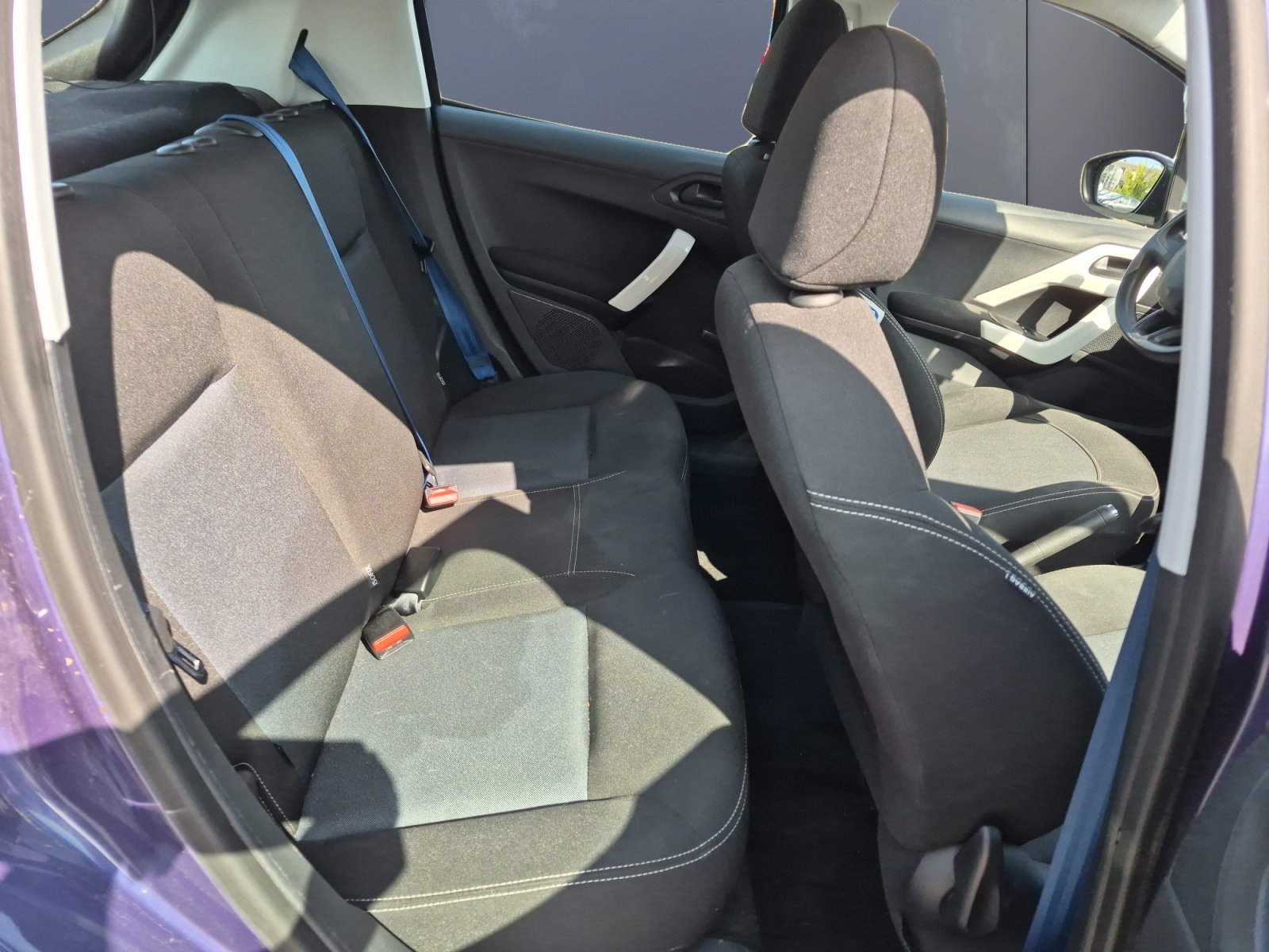 Peugeot 208 11