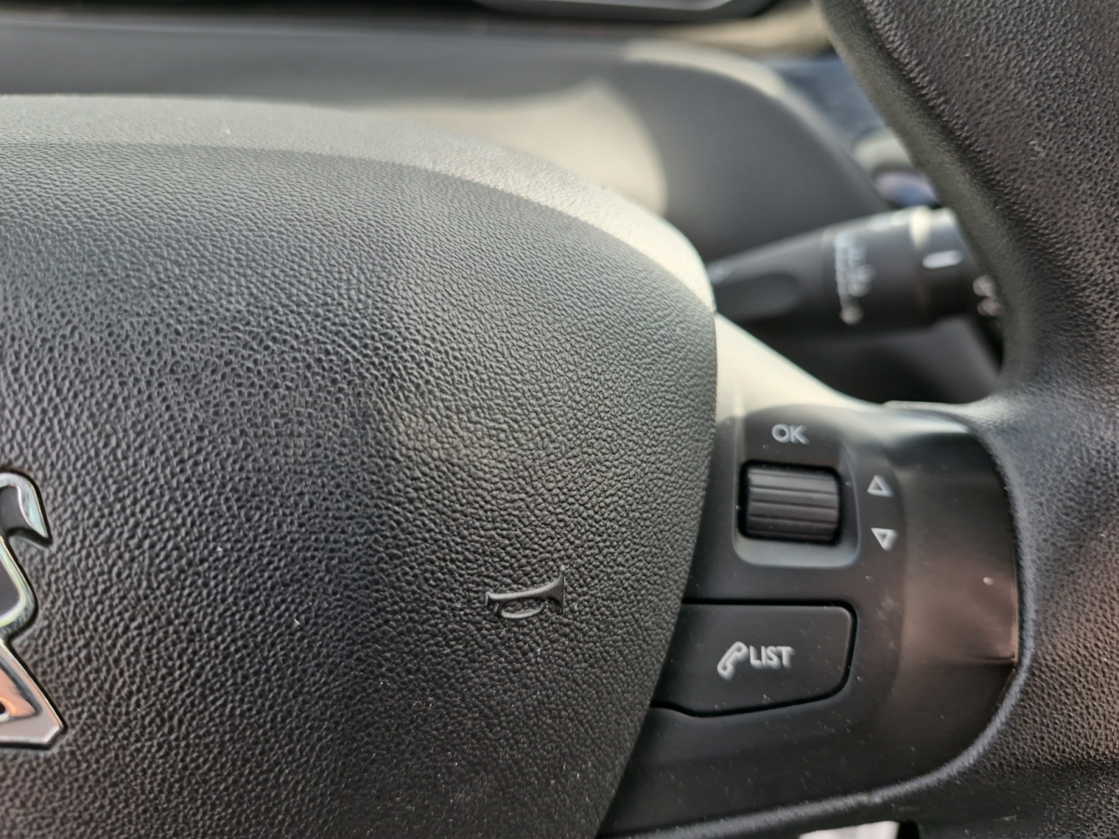 Peugeot 208 19