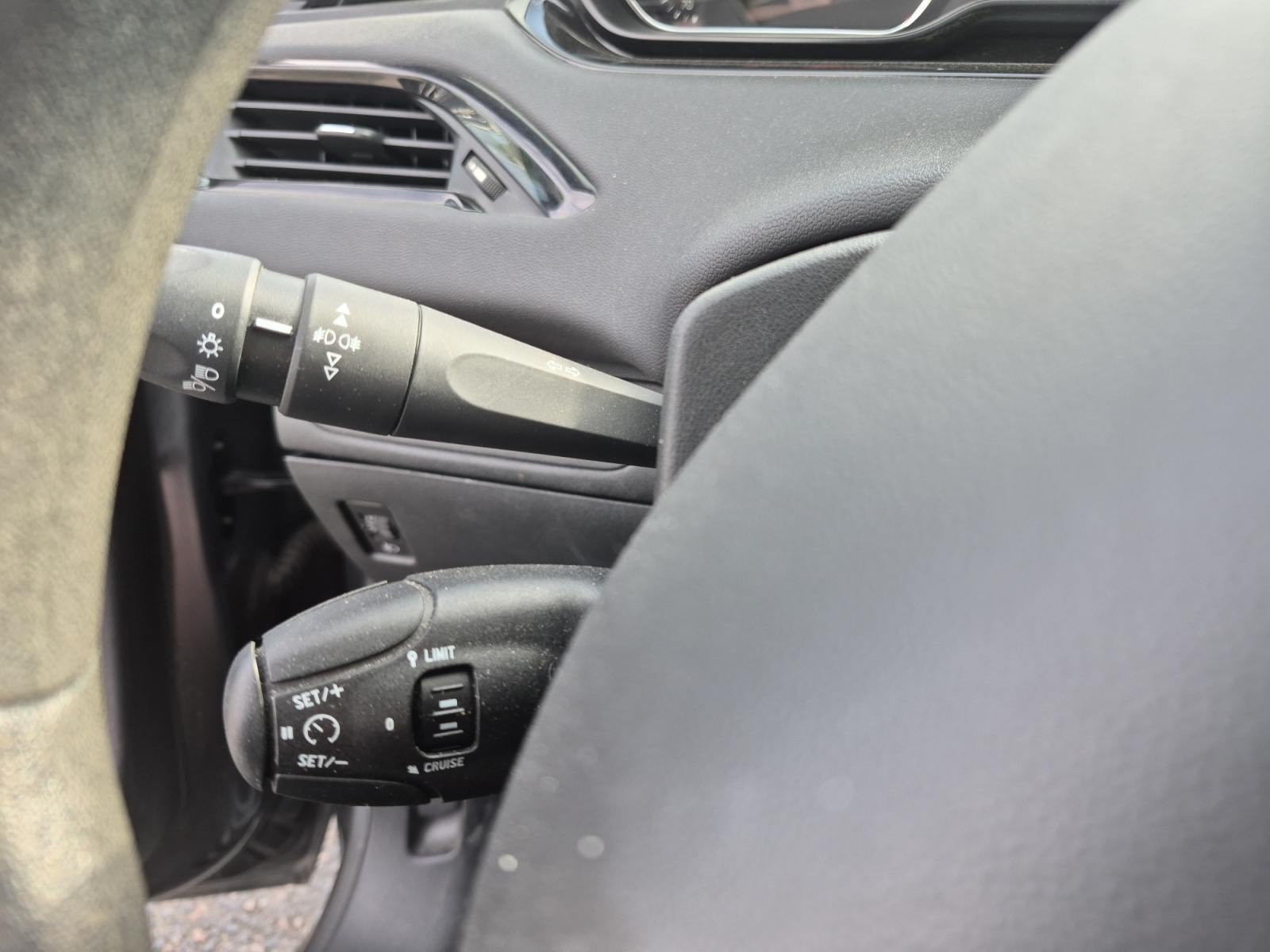 Peugeot 208 20