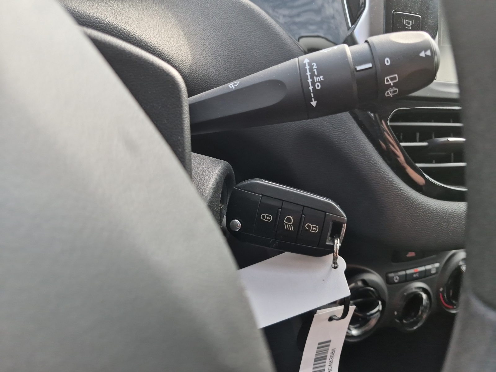 Peugeot 208 21