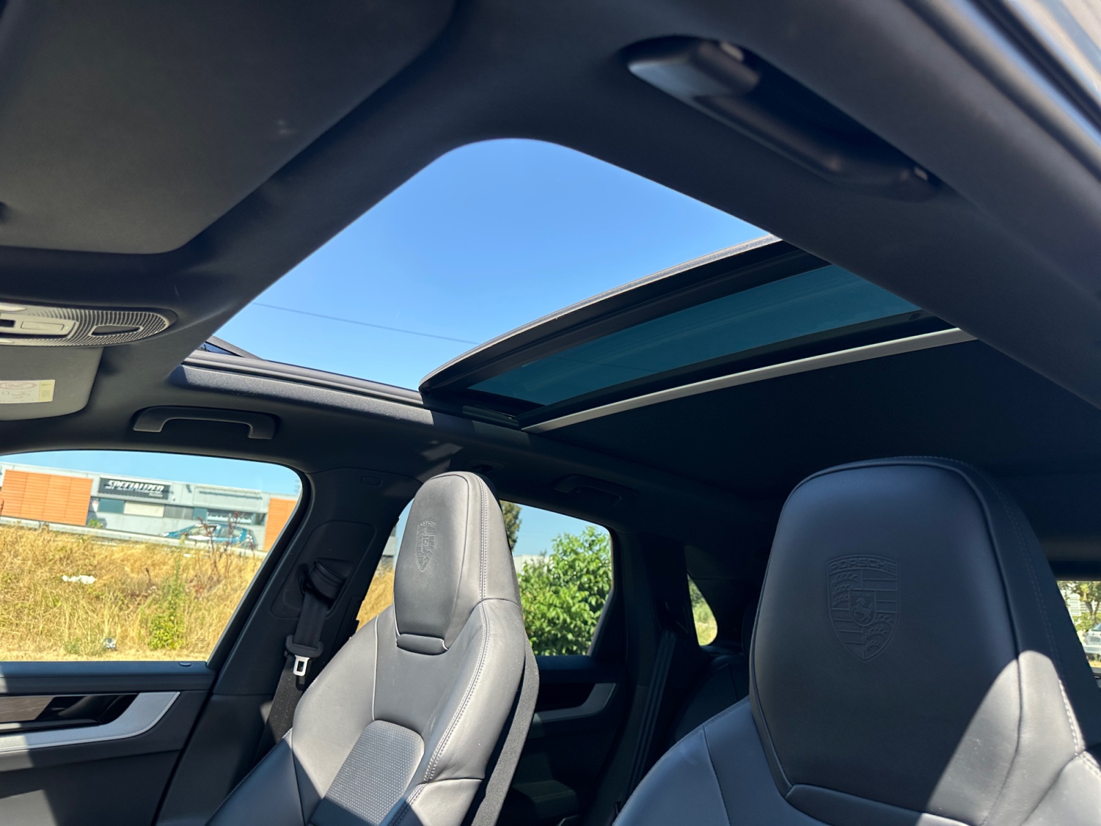 Porsche Cayenne 32