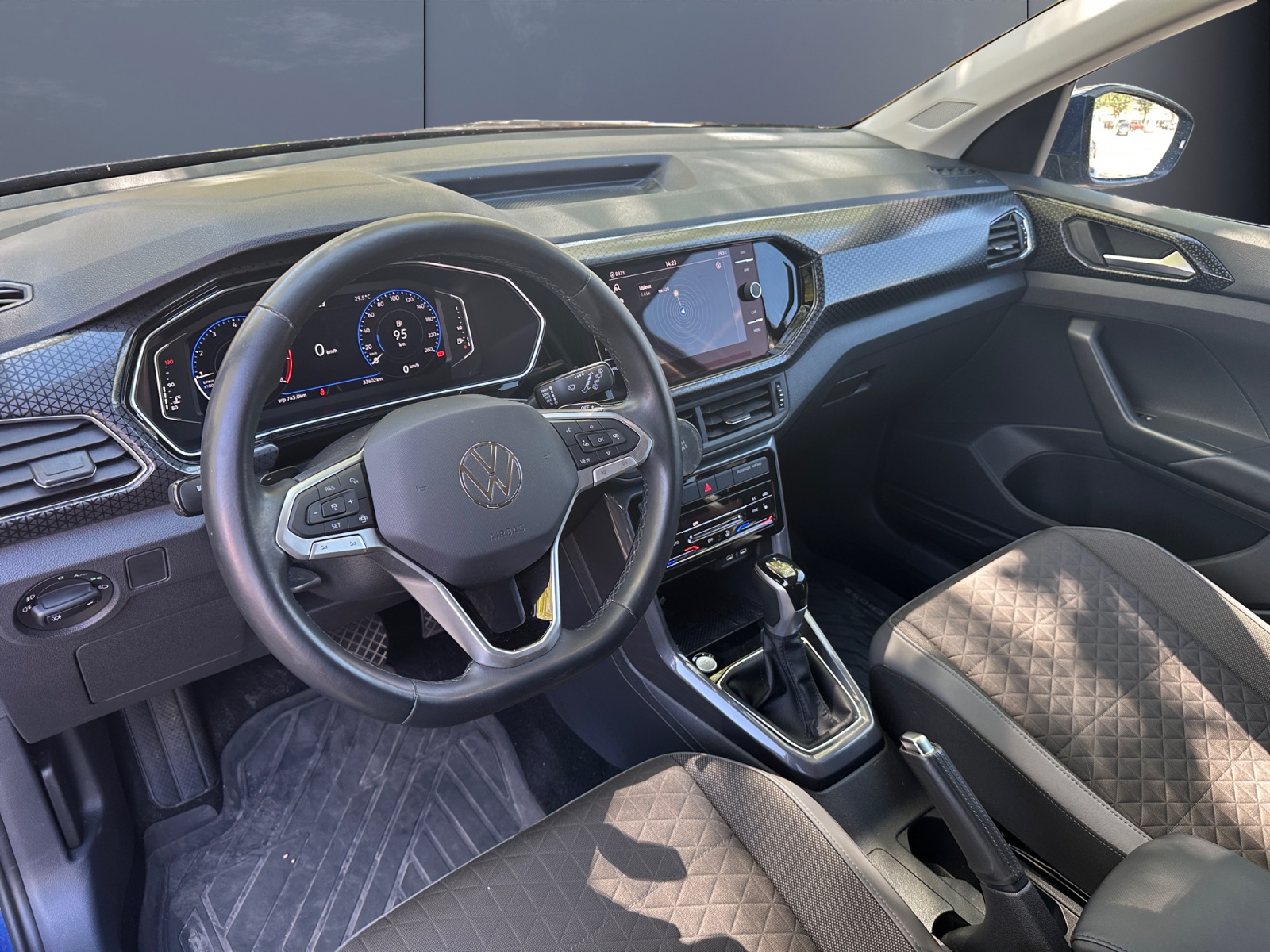 Volkswagen T-Cross 8