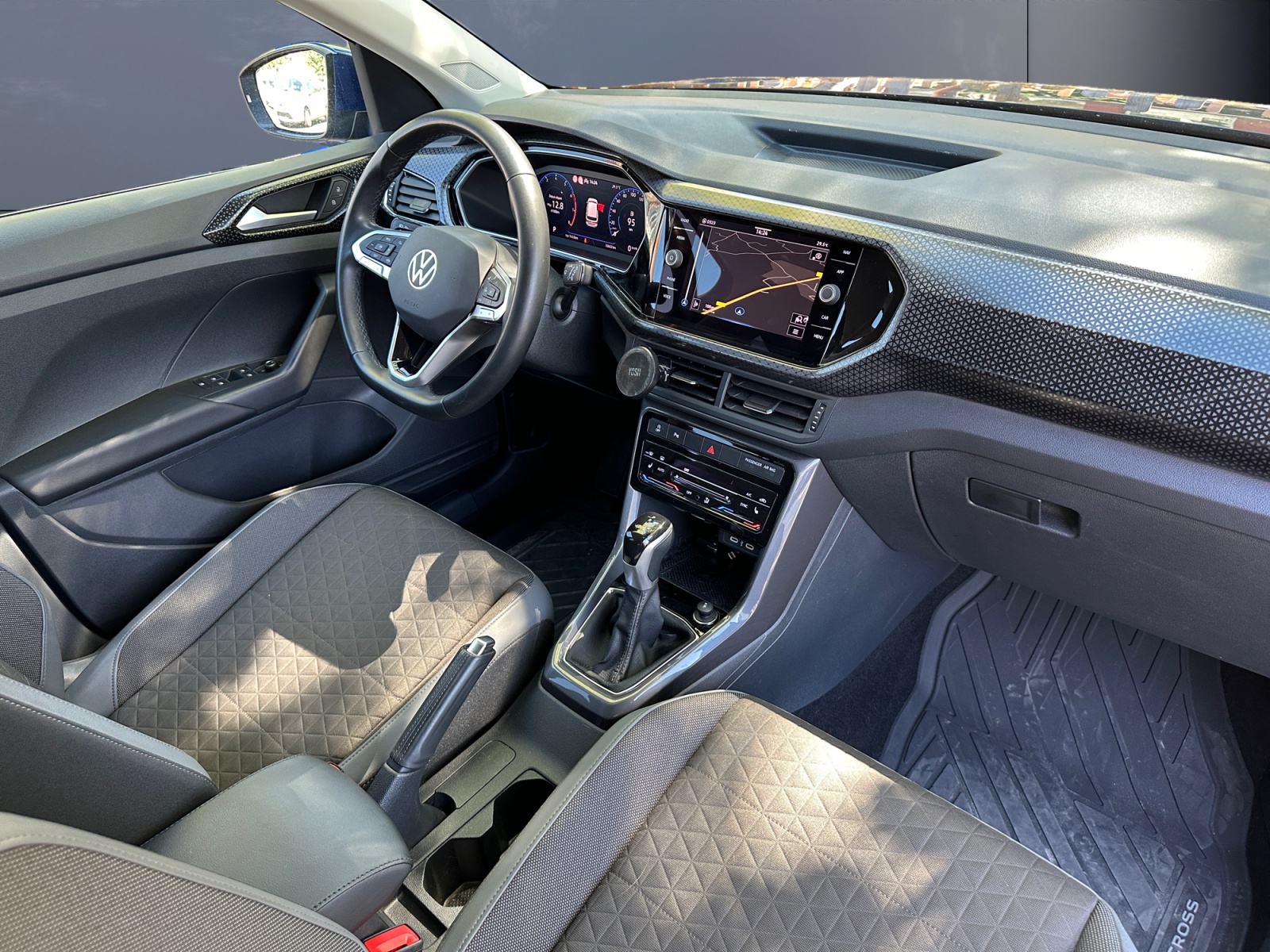 Volkswagen T-Cross 12