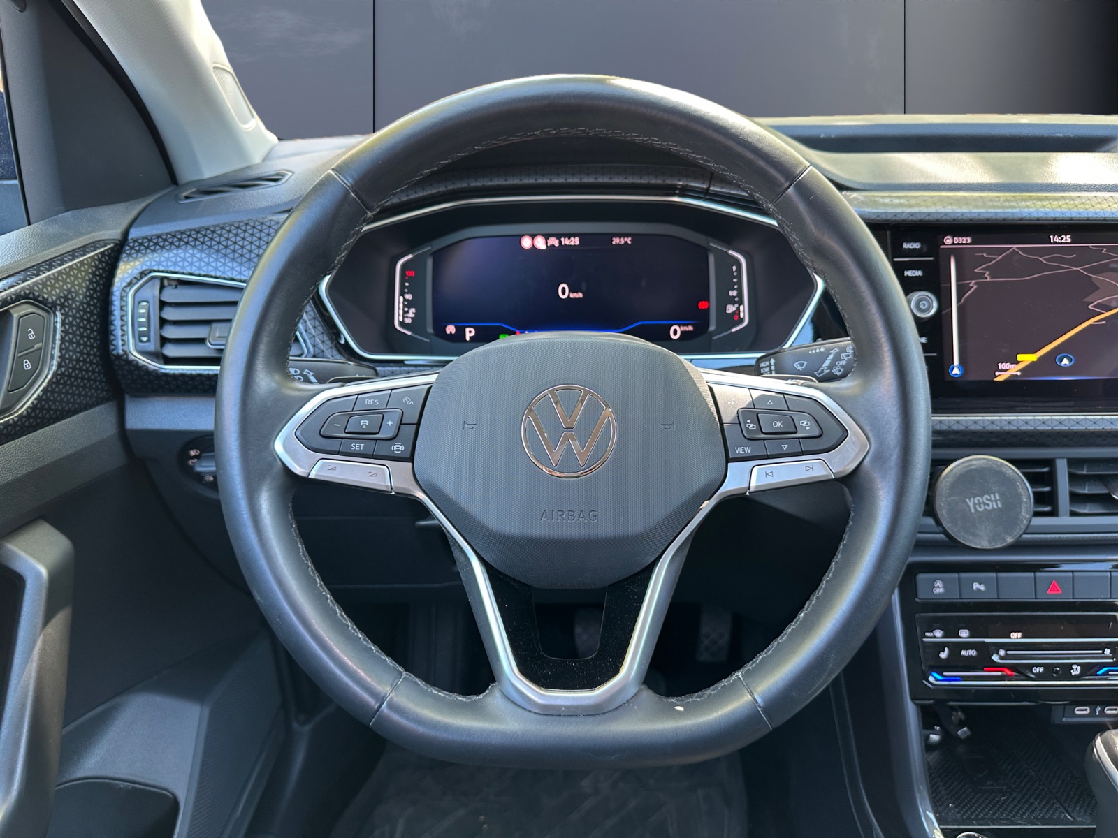 Volkswagen T-Cross 15