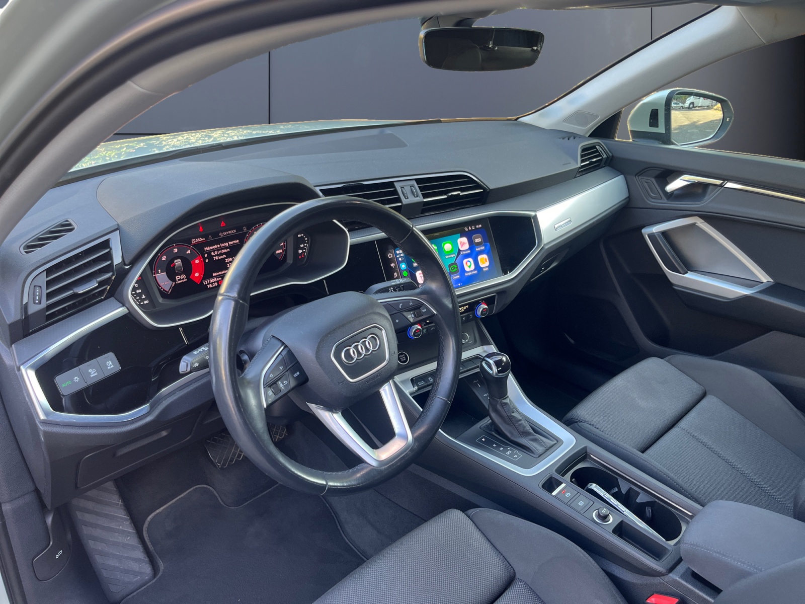 Audi Q3 8