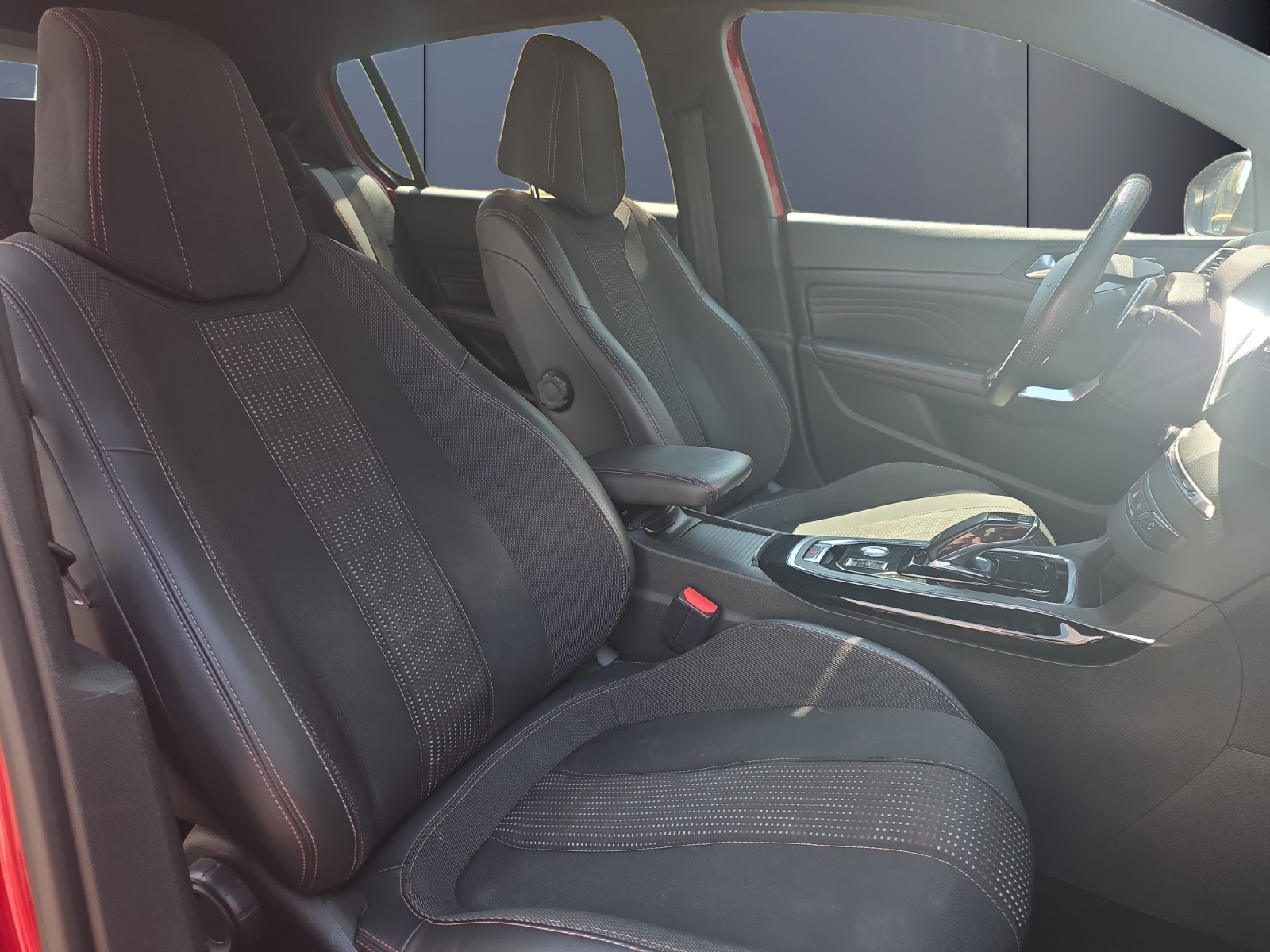 Peugeot 308 13