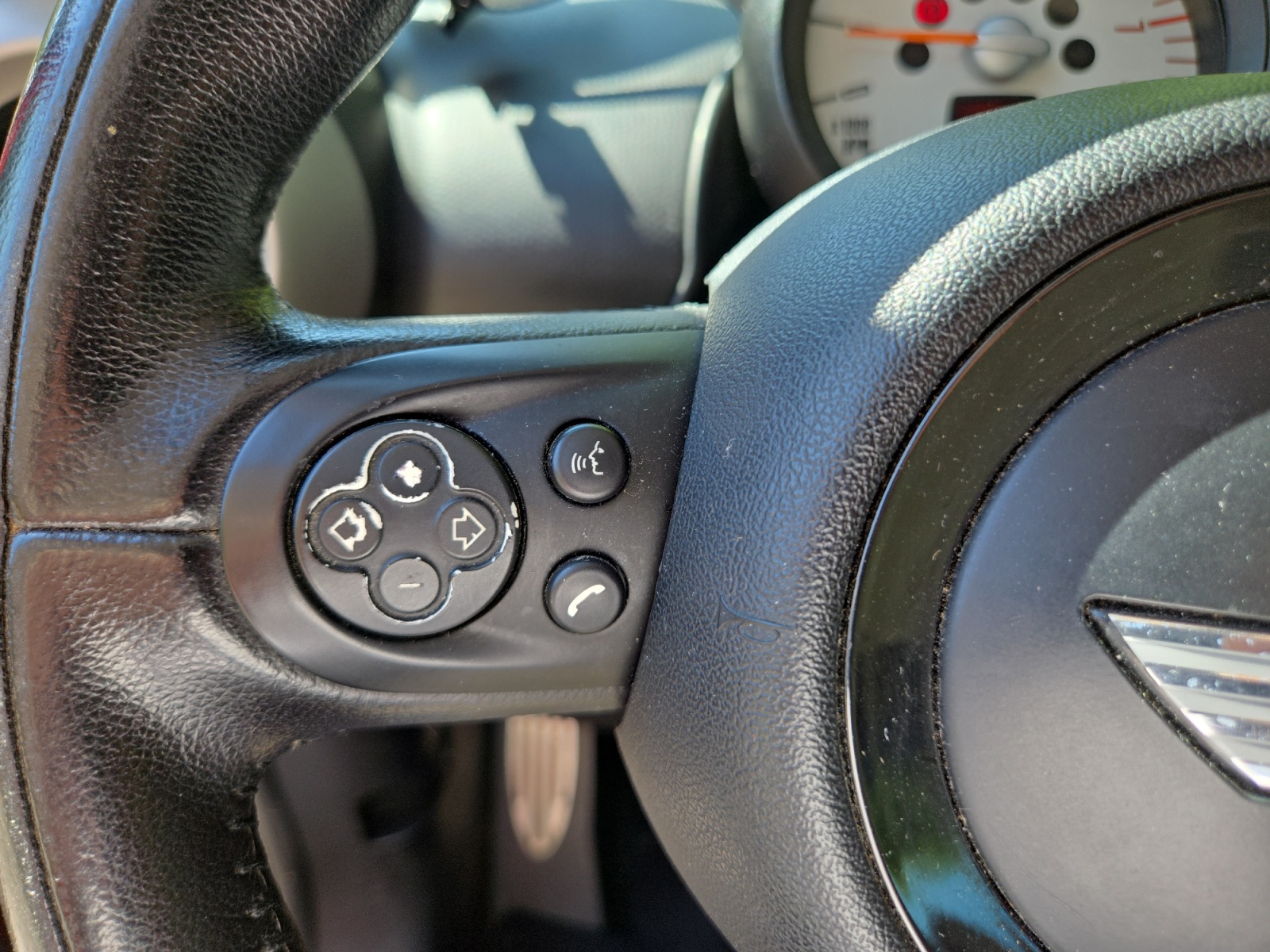 Mini Countryman 18