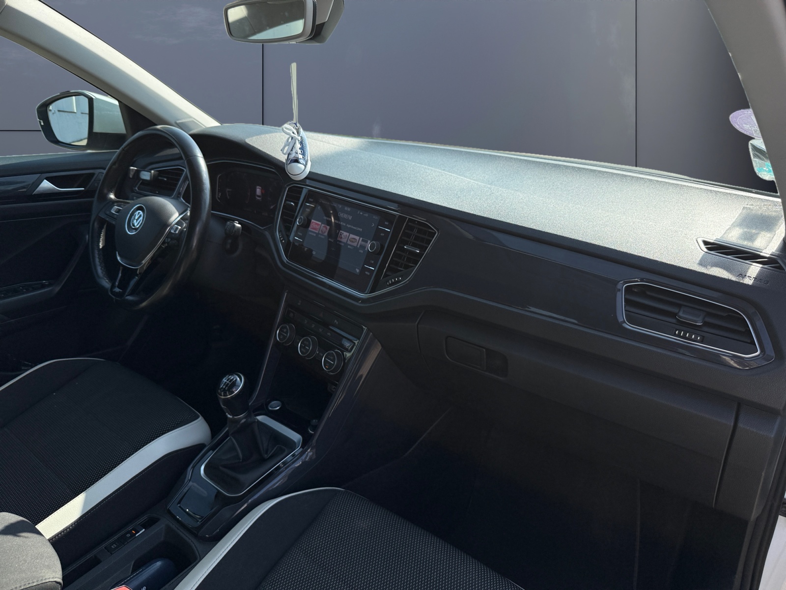 Volkswagen T-Roc 12