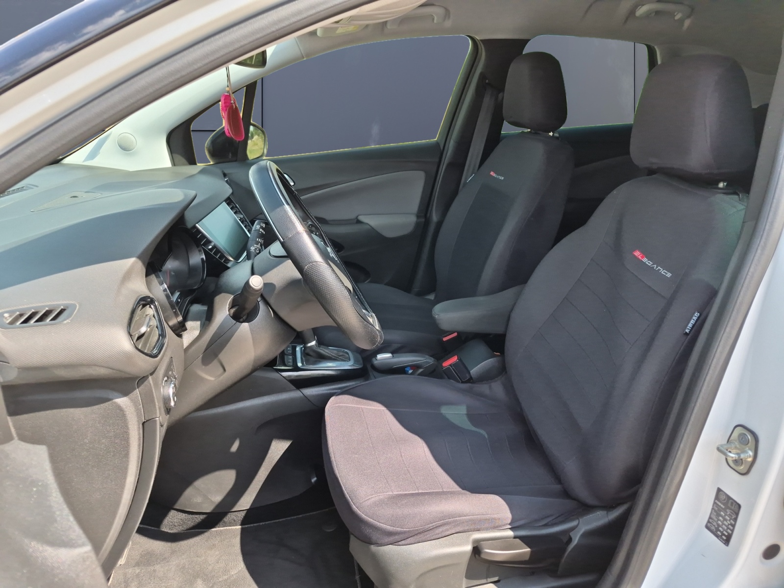 Opel Crossland X 9