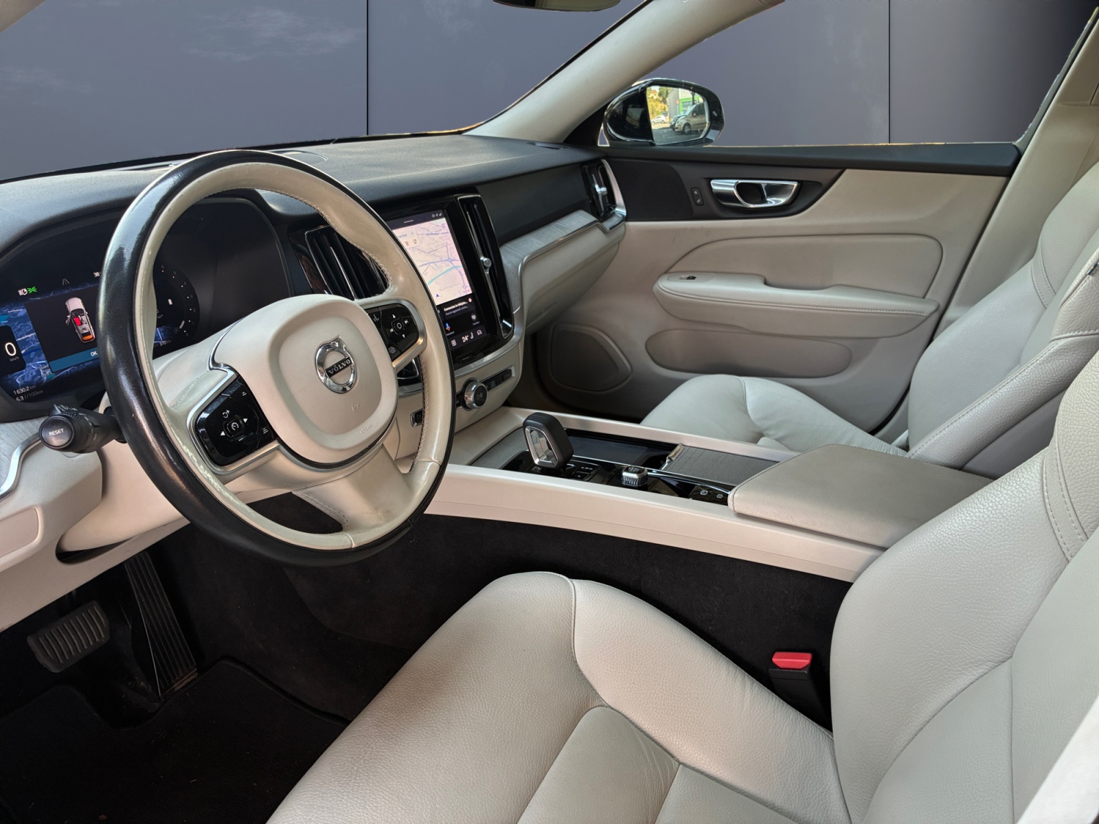 Volvo V60 8