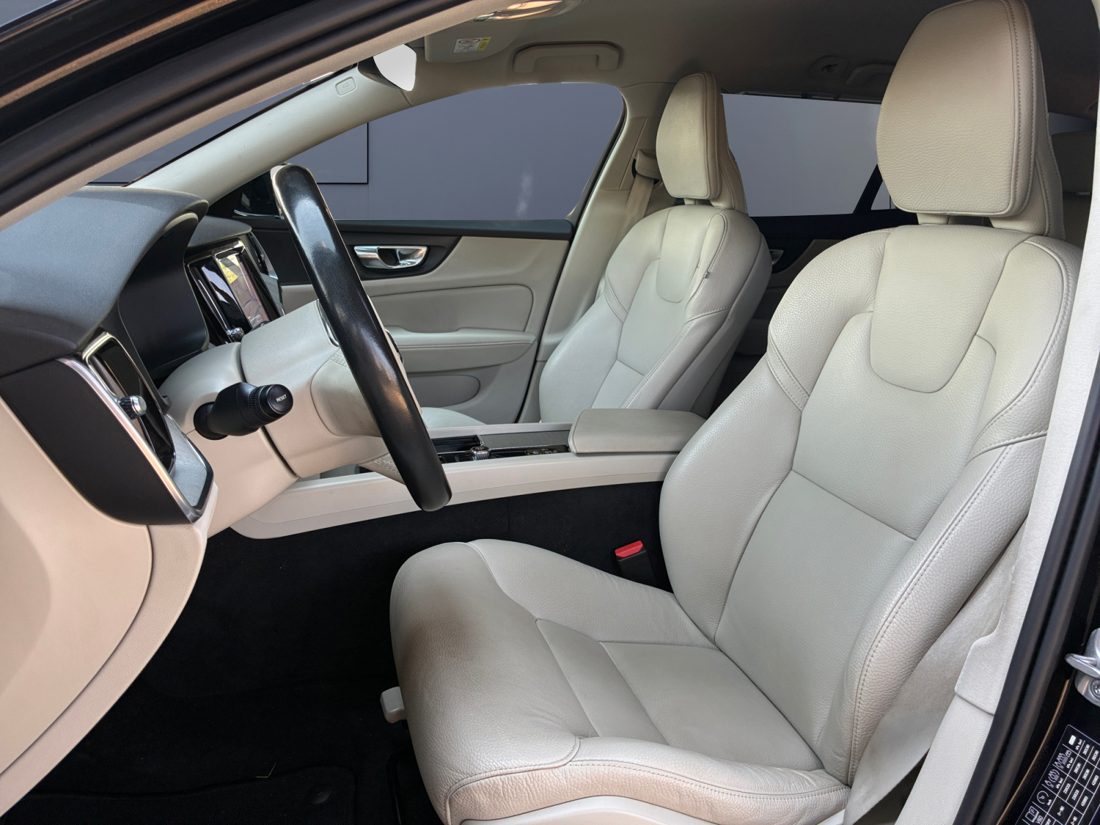Volvo V60 9
