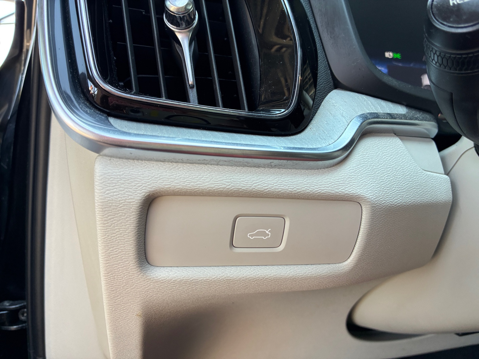Volvo V60 34