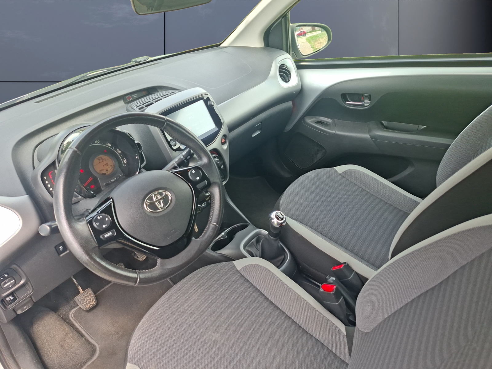 Toyota Aygo 8